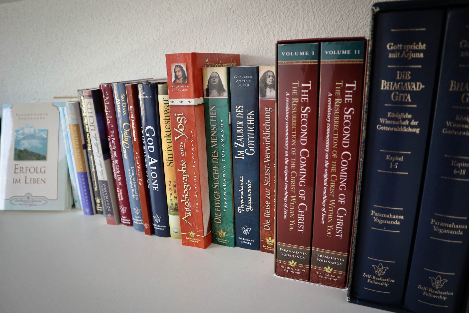 Libri di yoga, autobiografia e molto altro