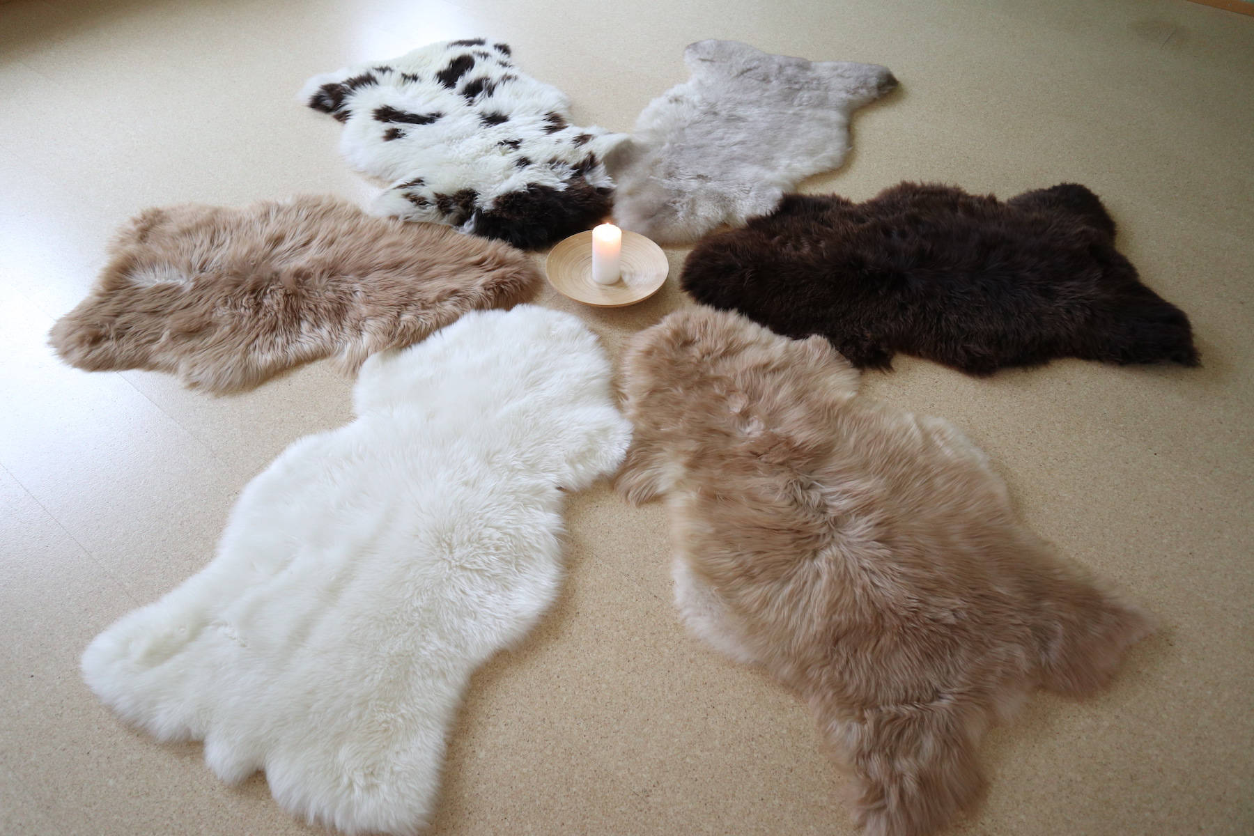 La pelle di agnello è un tappetino ideale per la meditazione