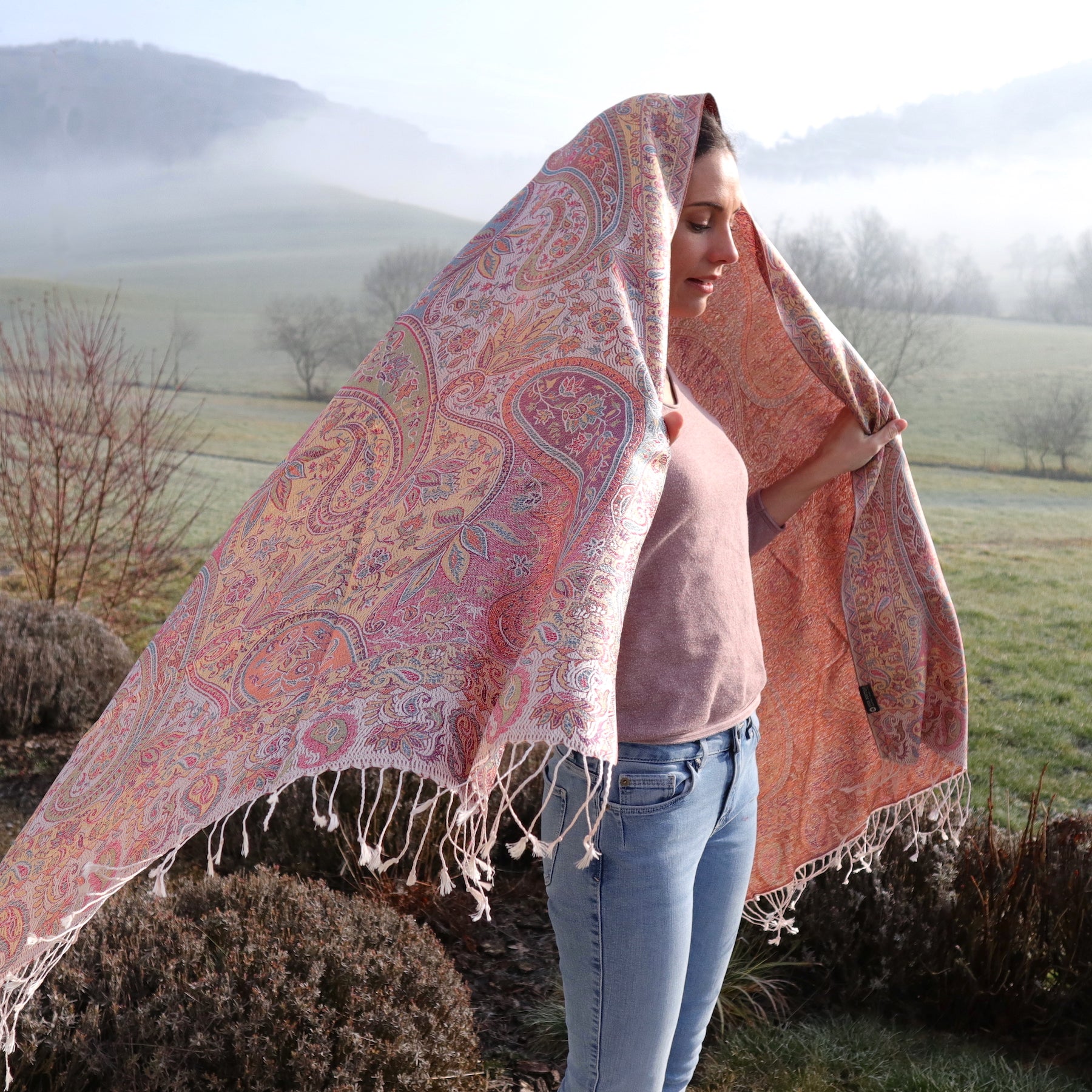 Scialli e sciarpe da meditazione della regione del Kashmir