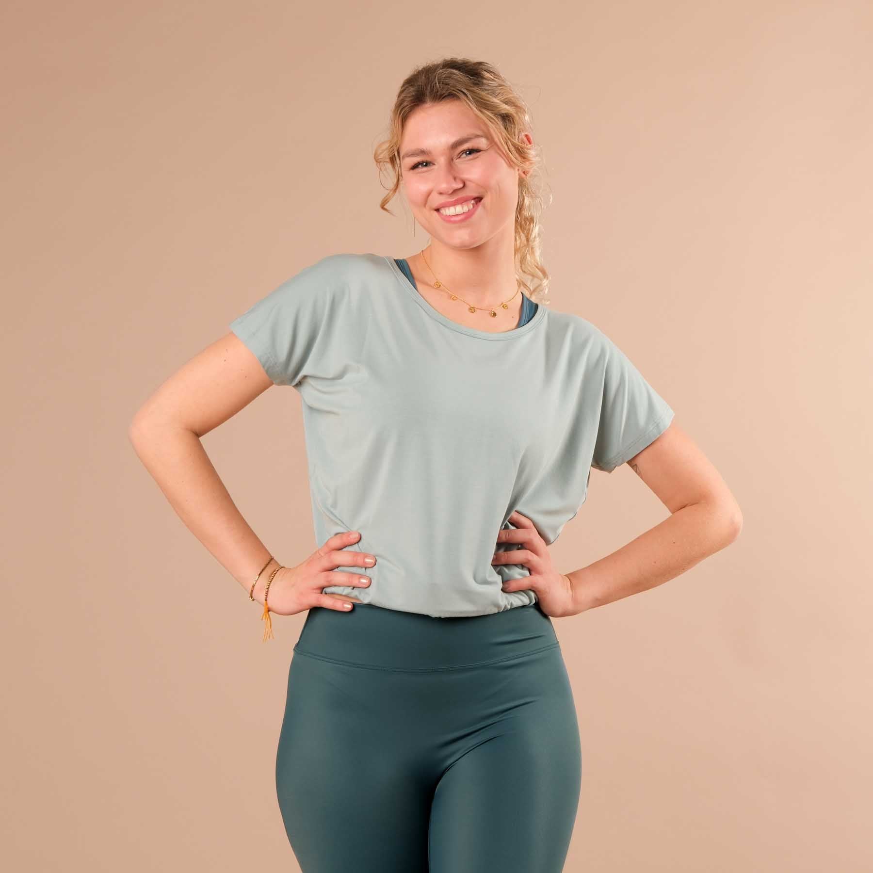 Camicia yoga senza schiena aperta verde acqua