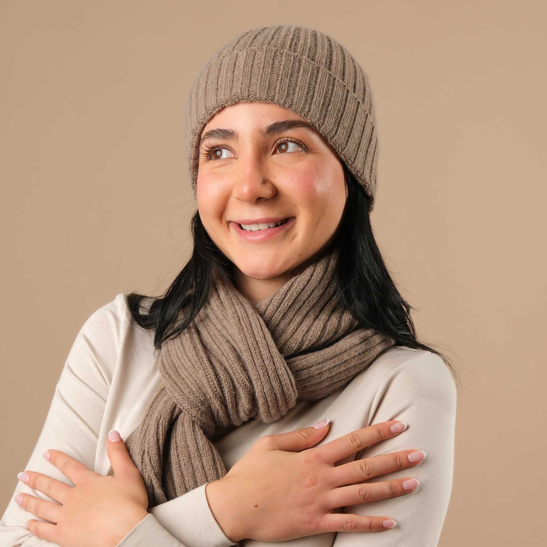 Sciarpa in cashmere a coste marrone