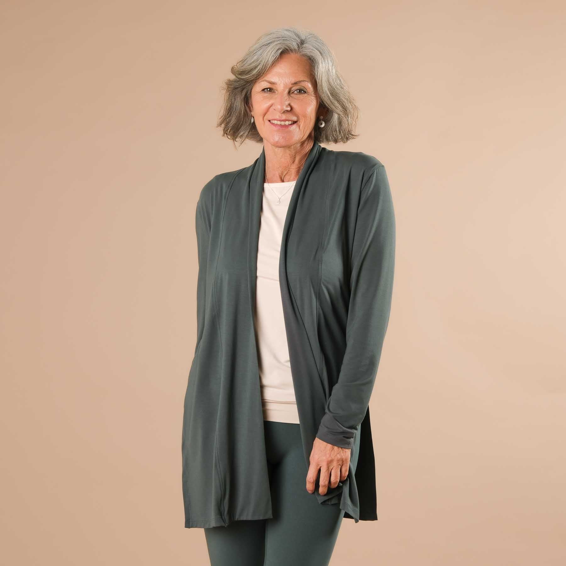 Comodo cardigan da yoga made in Switzerland smeraldo