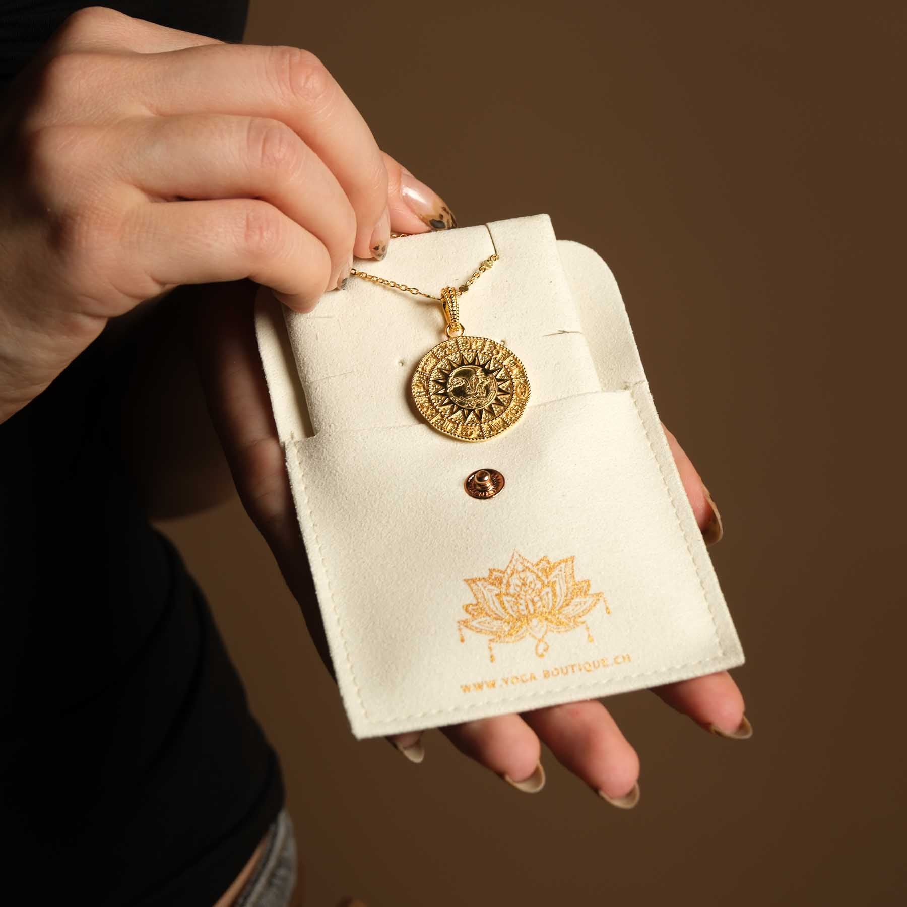 Collana Astro con i 12 segni zodiacali, sole e luna in oro