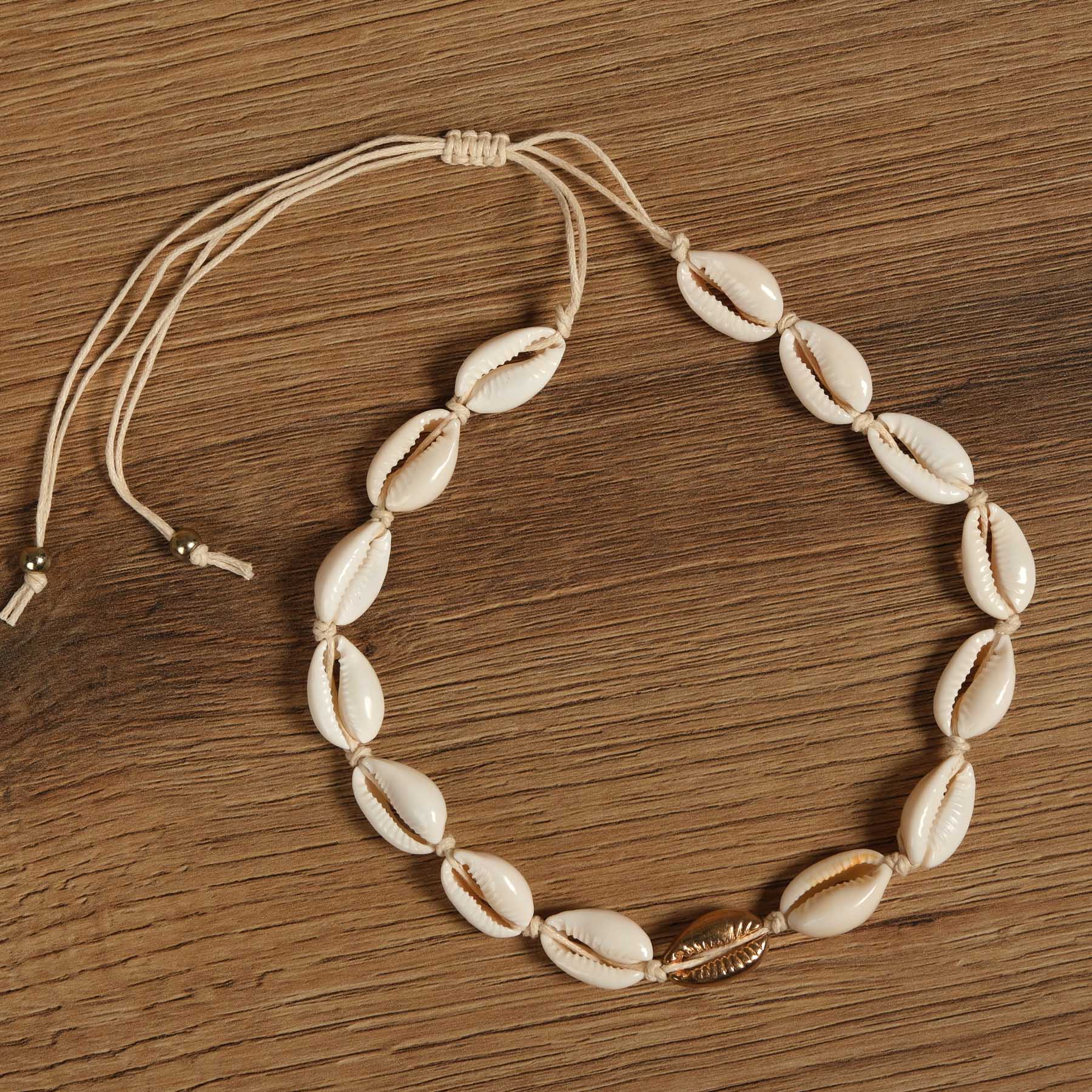 Collana di conchiglie Kauri