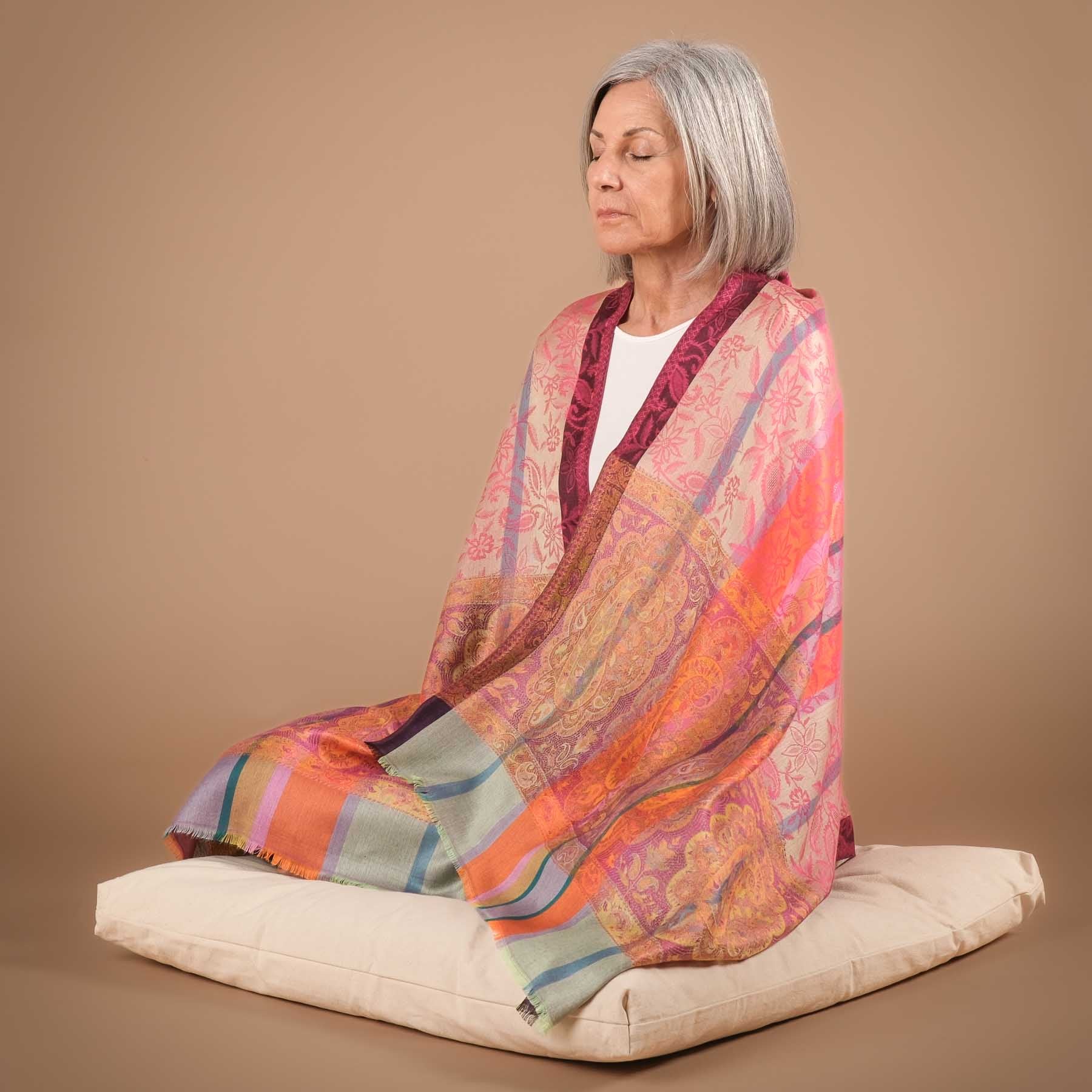 Scialle da meditazione arcobaleno