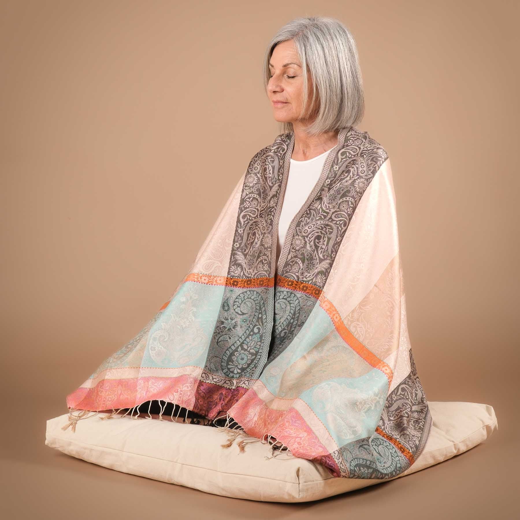 Scialle da meditazione in seta Amal