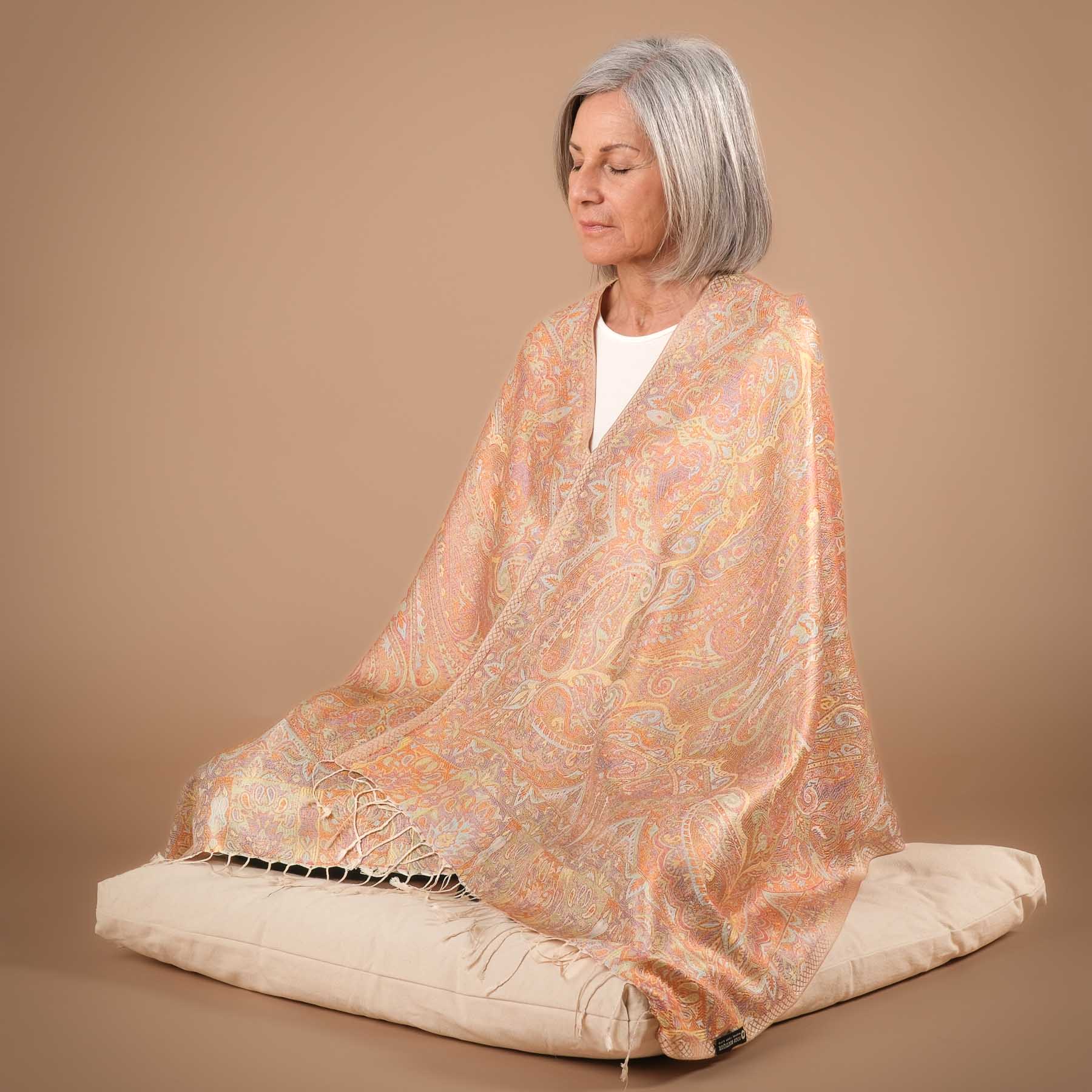 Sciarpa da meditazione in seta Neroli