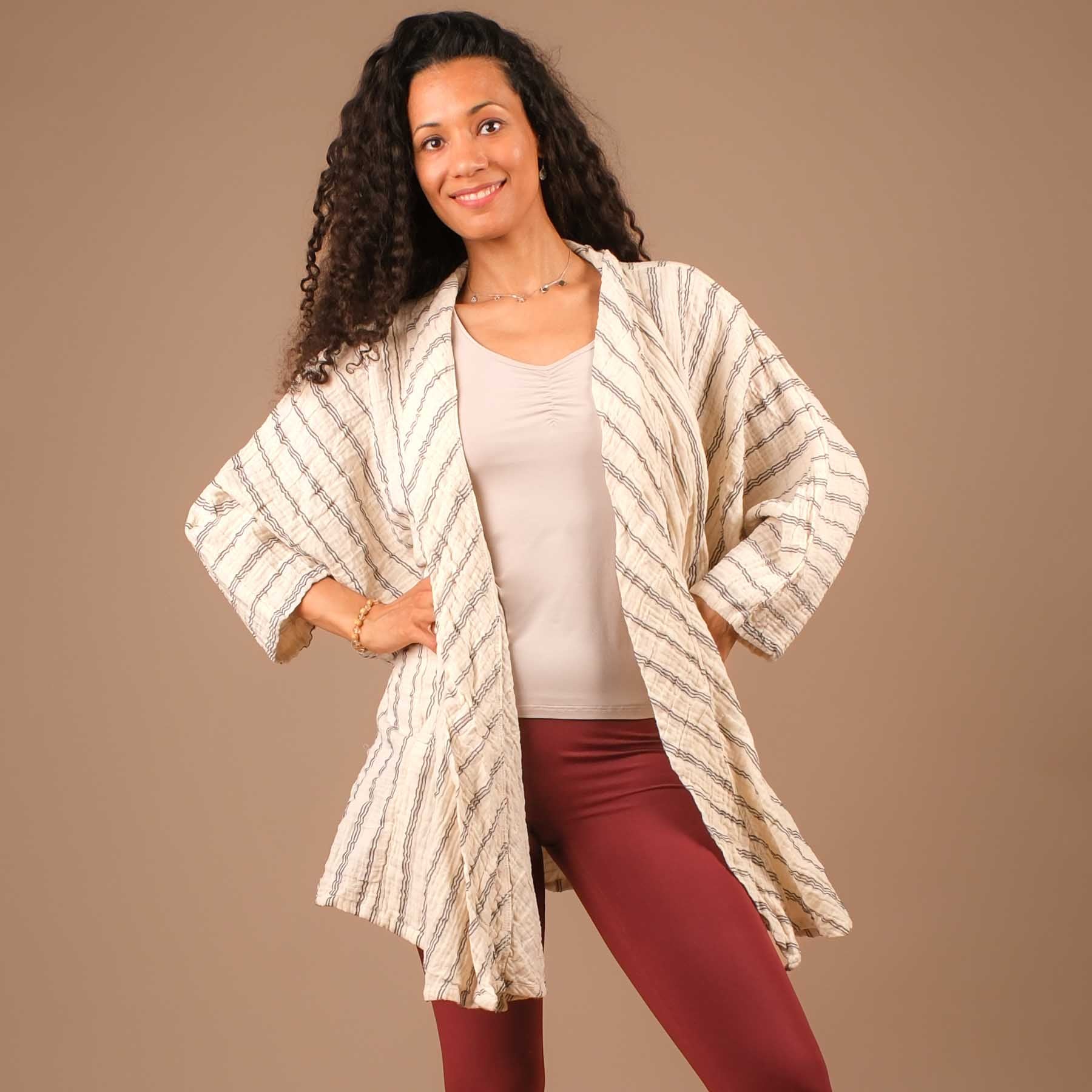 Cardigan estivo in cotone avorio-bianco