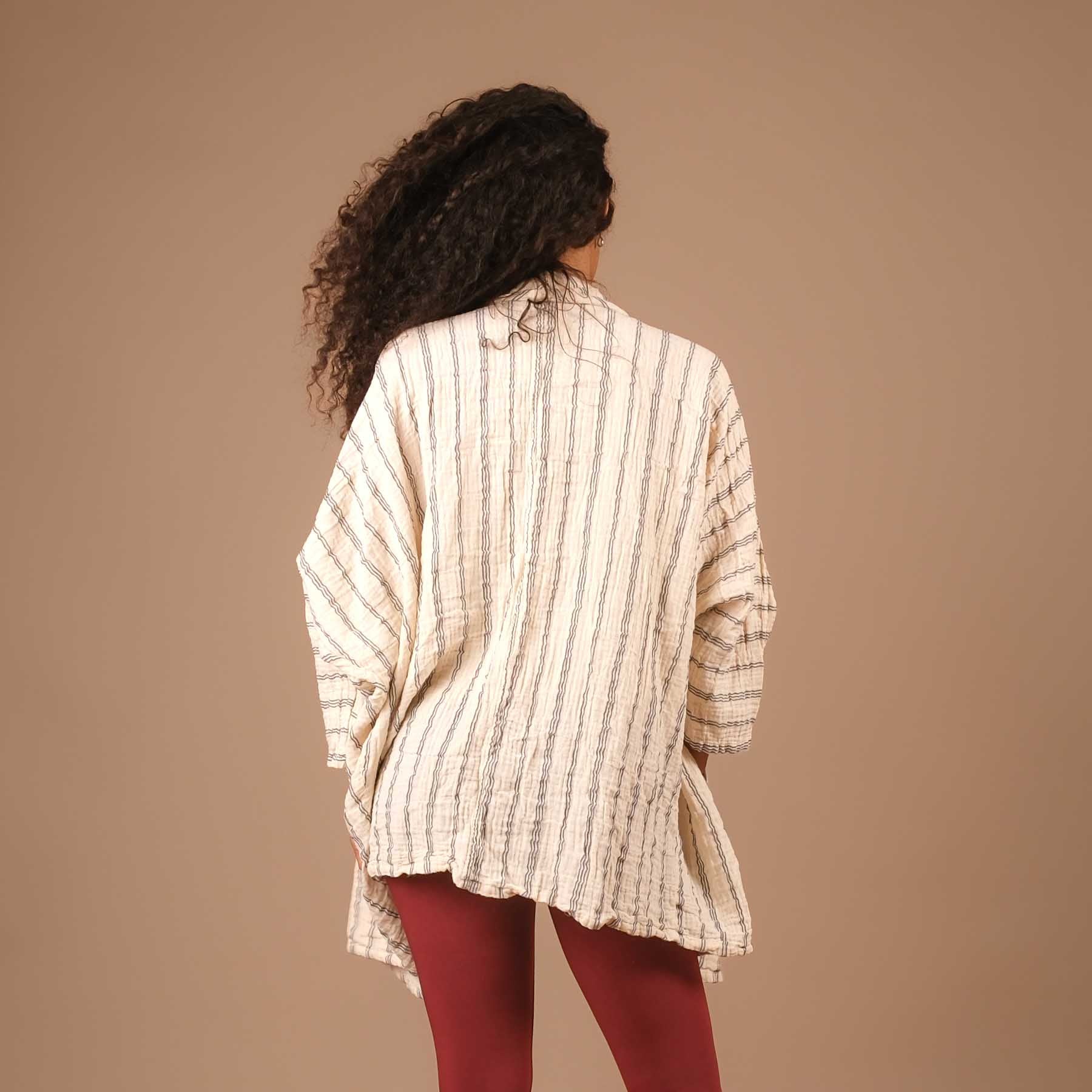 Cardigan estivo in cotone avorio-bianco