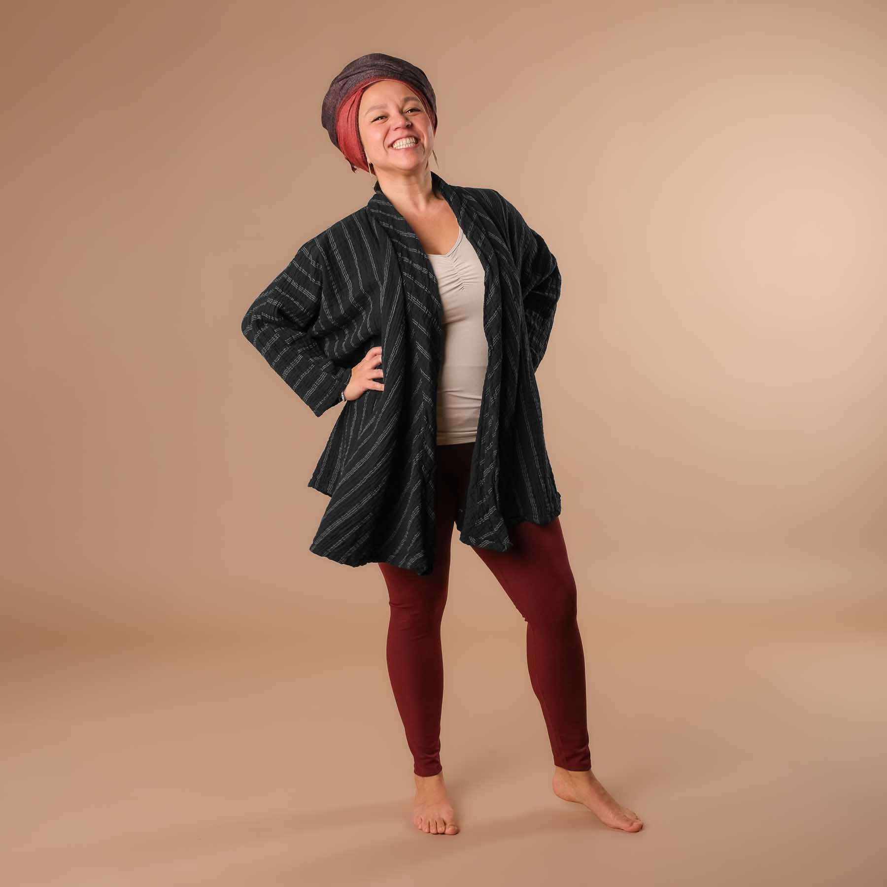 Cardigan estivo in cotone nero