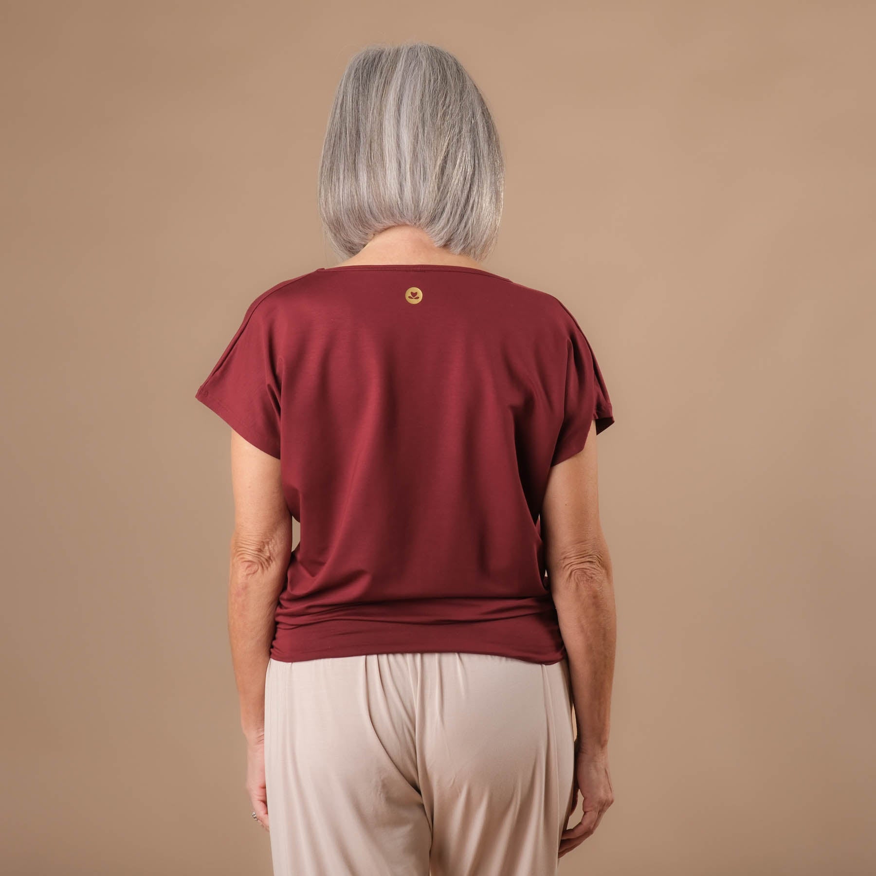 Camicia yoga a cascata, super sostenibile, cucita in Svizzera, bordeaux