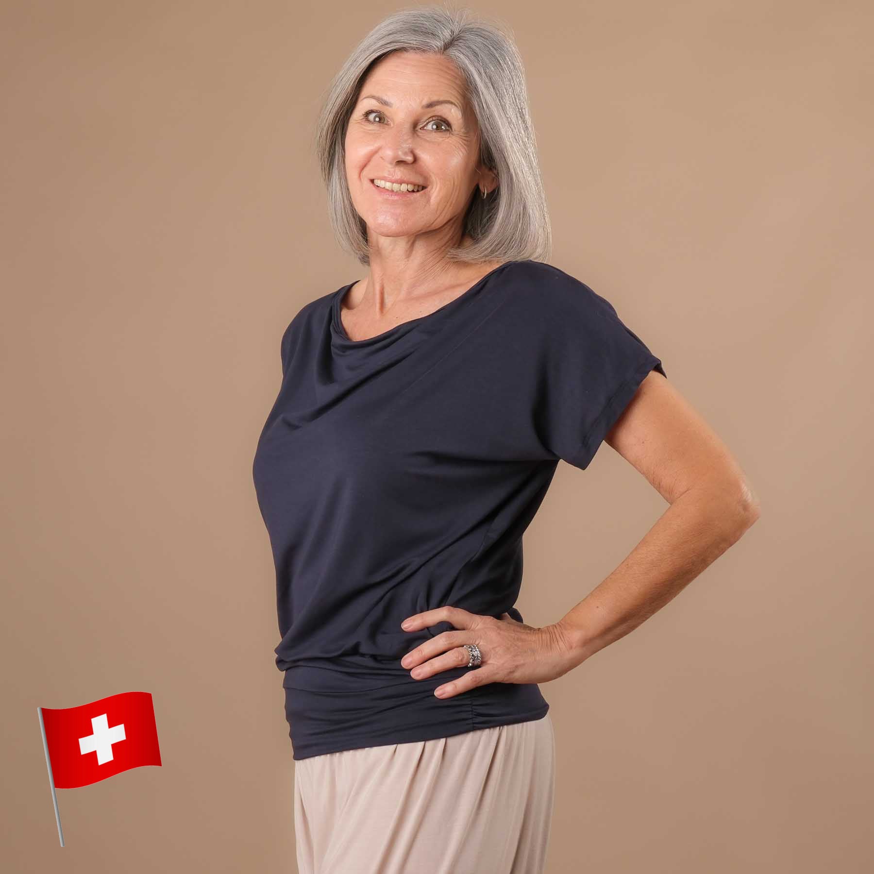 Camicia yoga a cascata, super sostenibile, cucita in Svizzera, blu navy