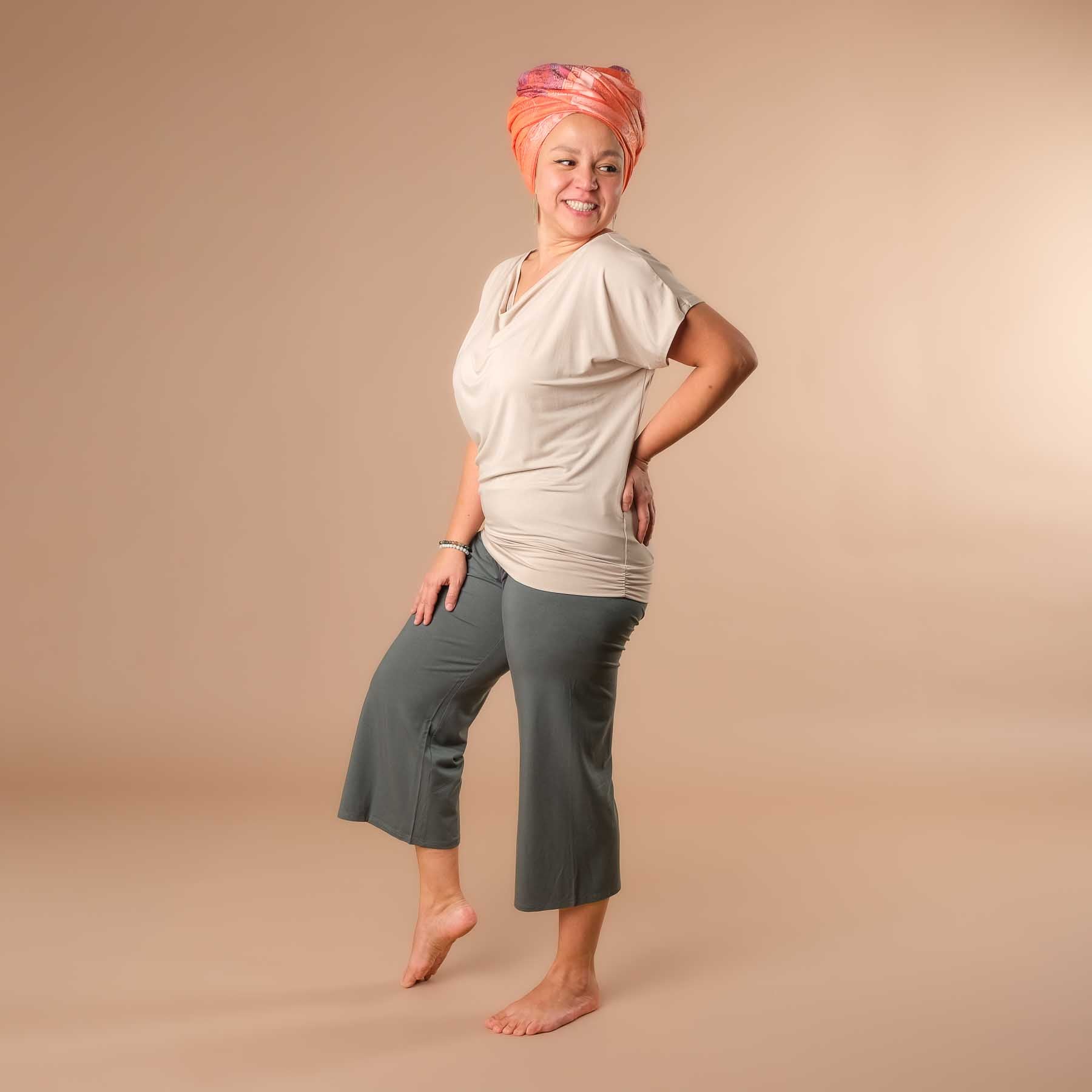 Camicia yoga a cascata, super sostenibile, cucita in Svizzera, sabbia