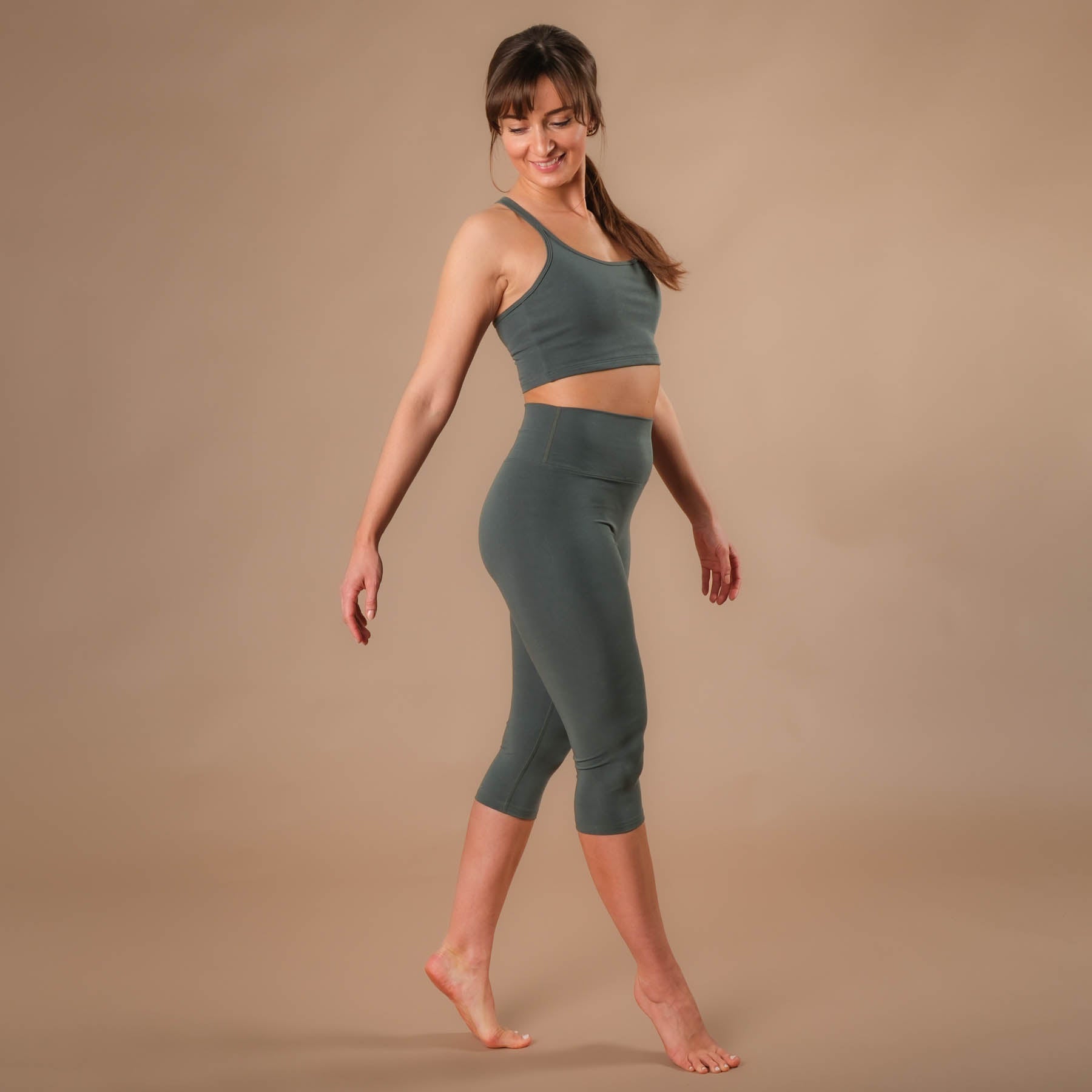Yoga Capri Leggings Comodi smeraldi prodotti in modo sostenibile in Svizzera