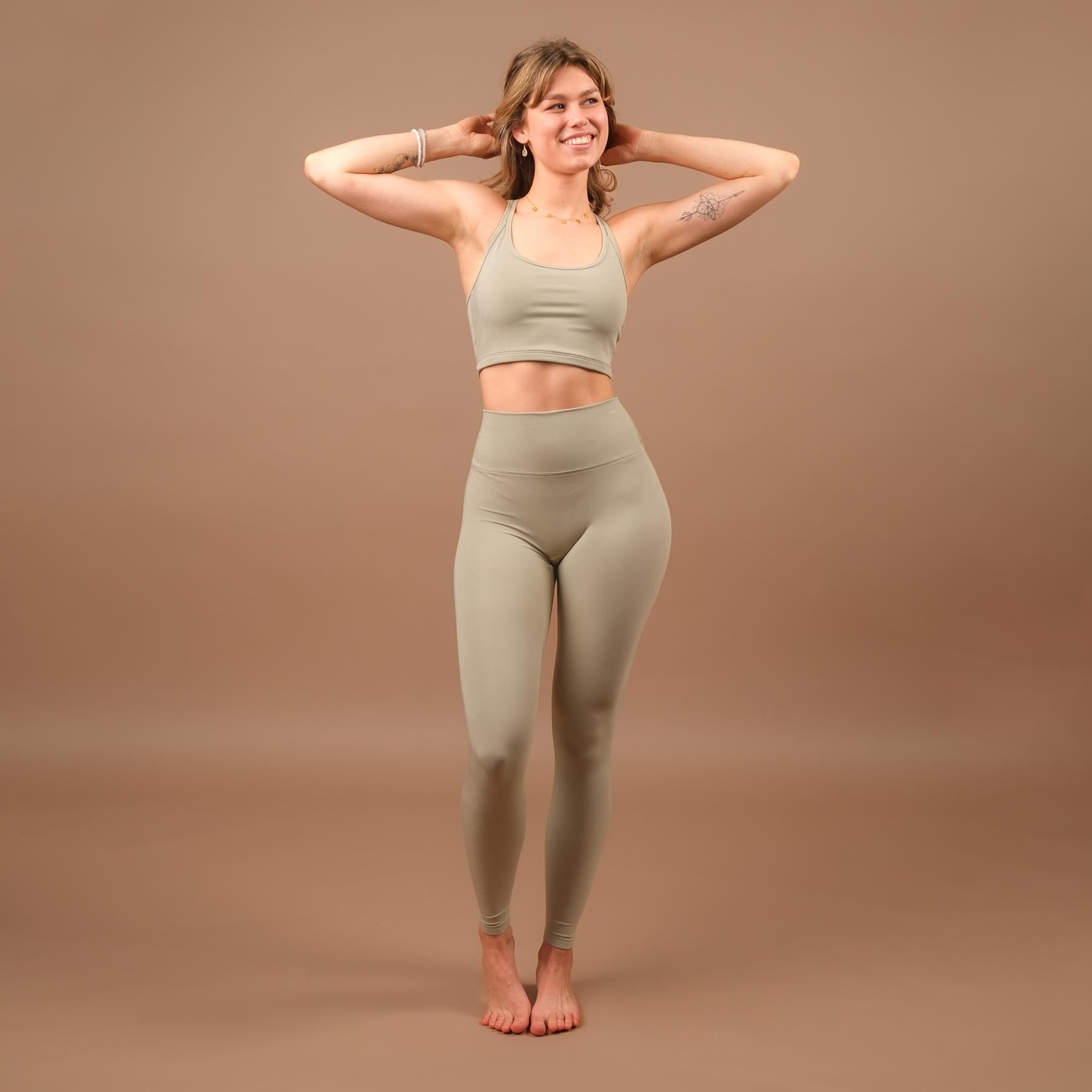 Leggings yoga sostenibili Comodi e morbidi, realizzati in Svizzera verde giada