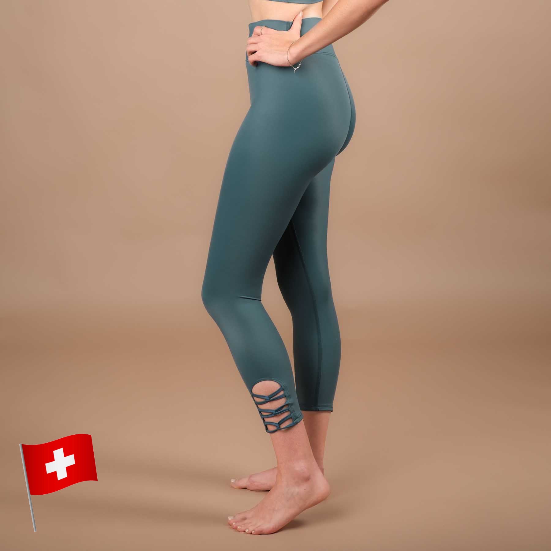 Leggings yoga 7/8 Eco Mare realizzati in Svizzera con tessuto Econyl riciclato amazonas-green