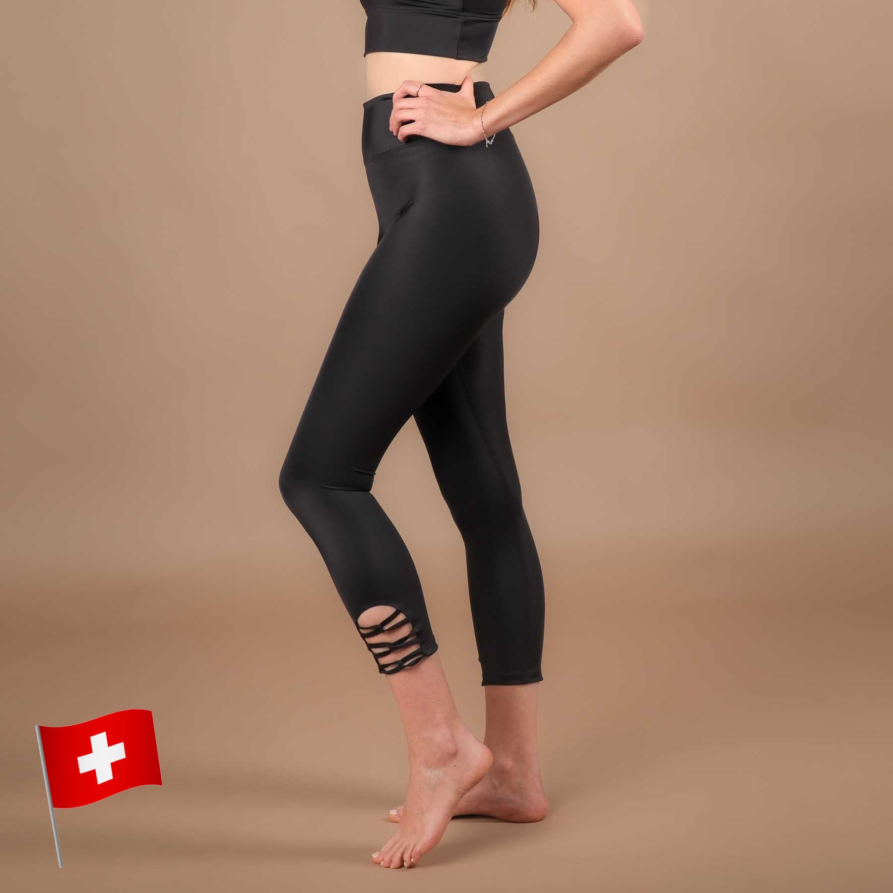 Leggings yoga 7/8 Eco Mare realizzati in Svizzera con tessuto Econyl riciclato nero
