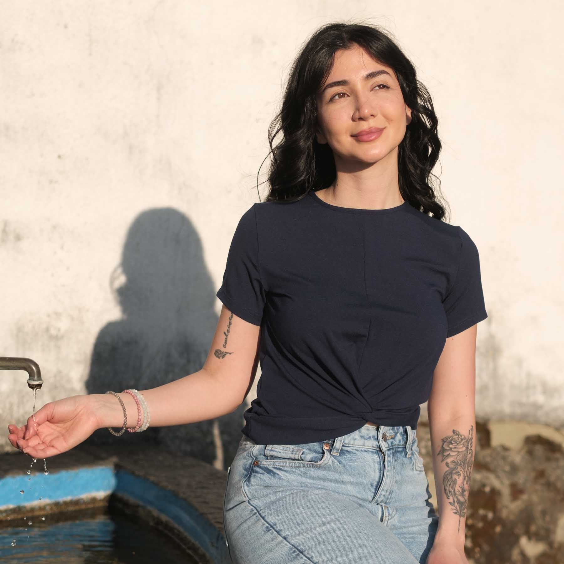 Top Twist da yoga Classy a maniche corte navy