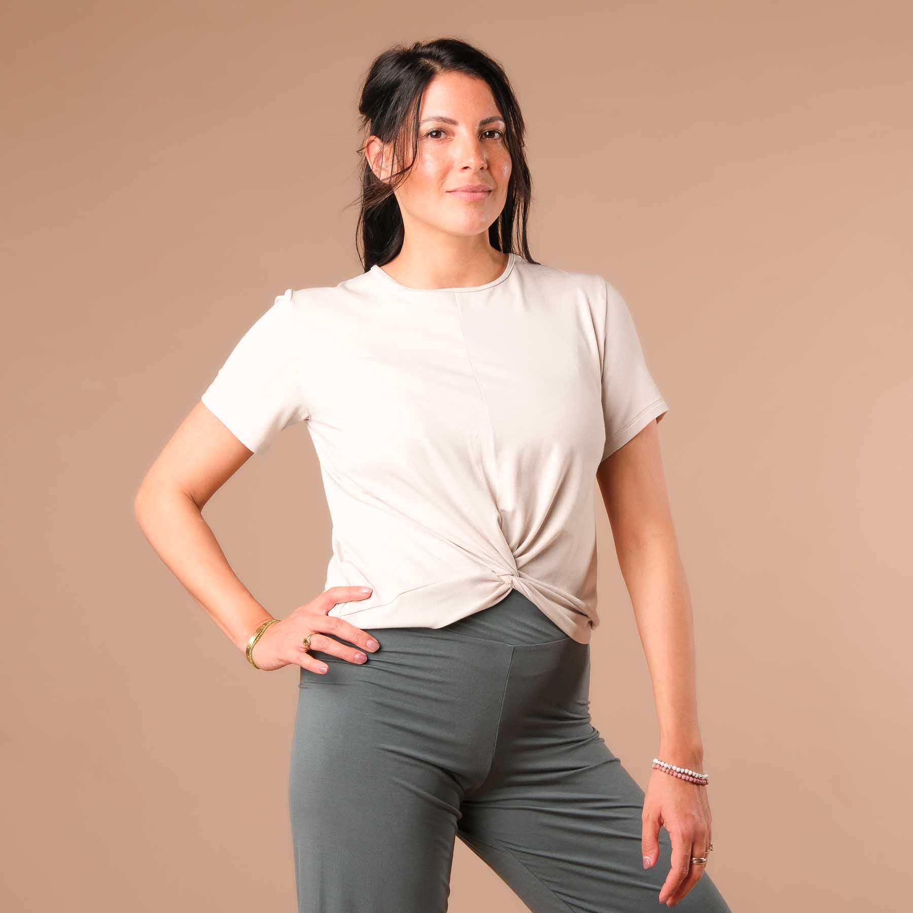 Top Twist Classy per lo yoga Sabbia a manica corta