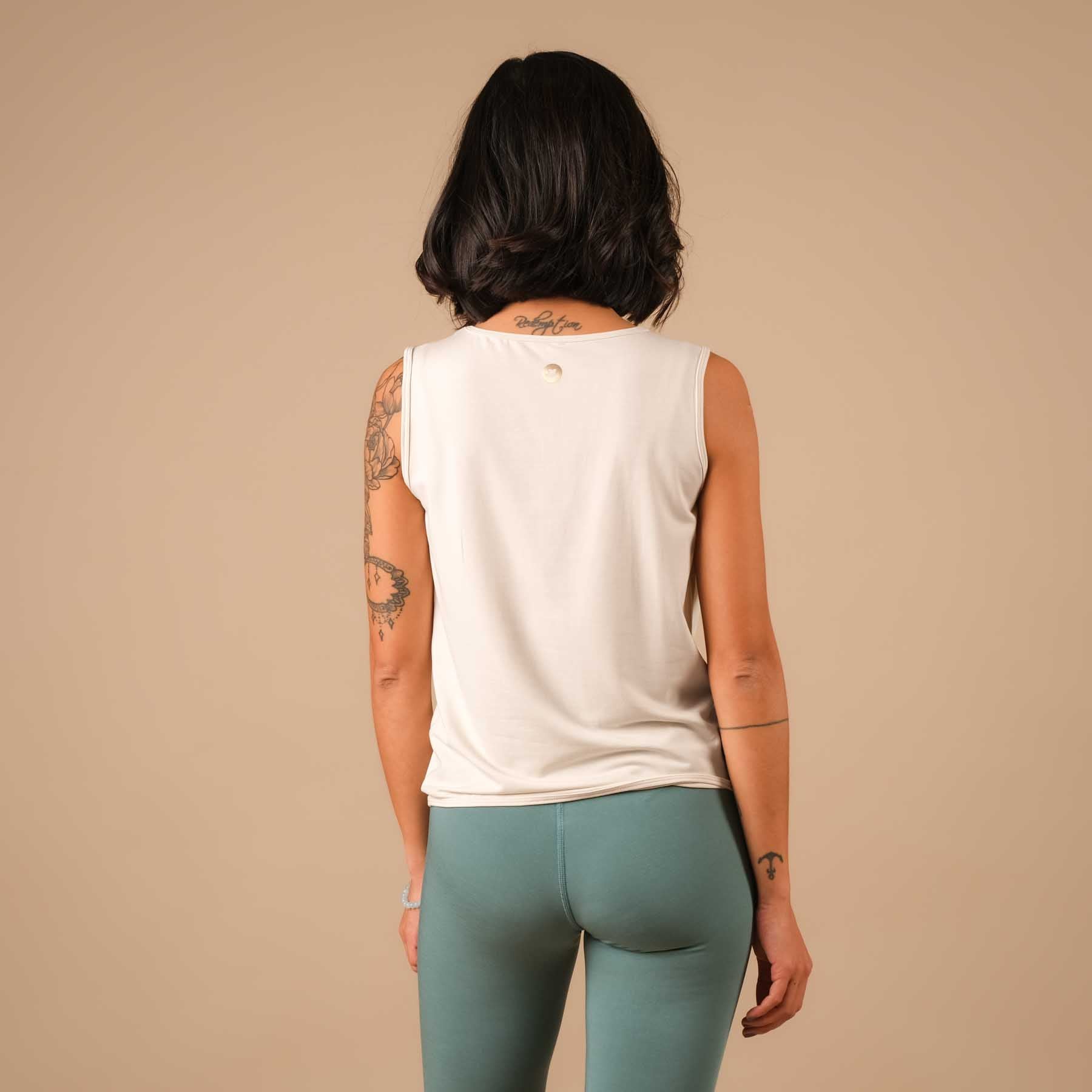 Canotta Comfy prodotta in modo sostenibile in Svizzera sabbia