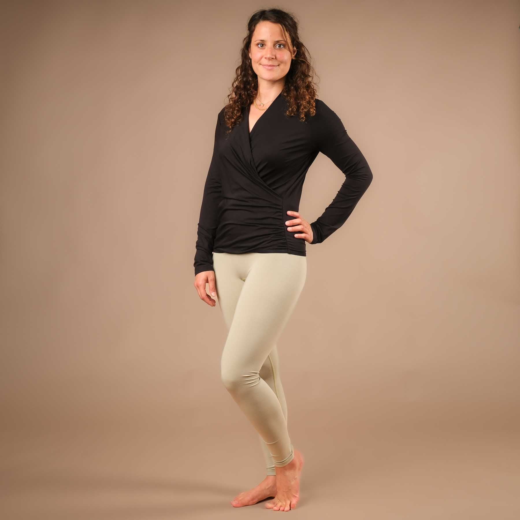 Camicia da yoga a maniche lunghe nera