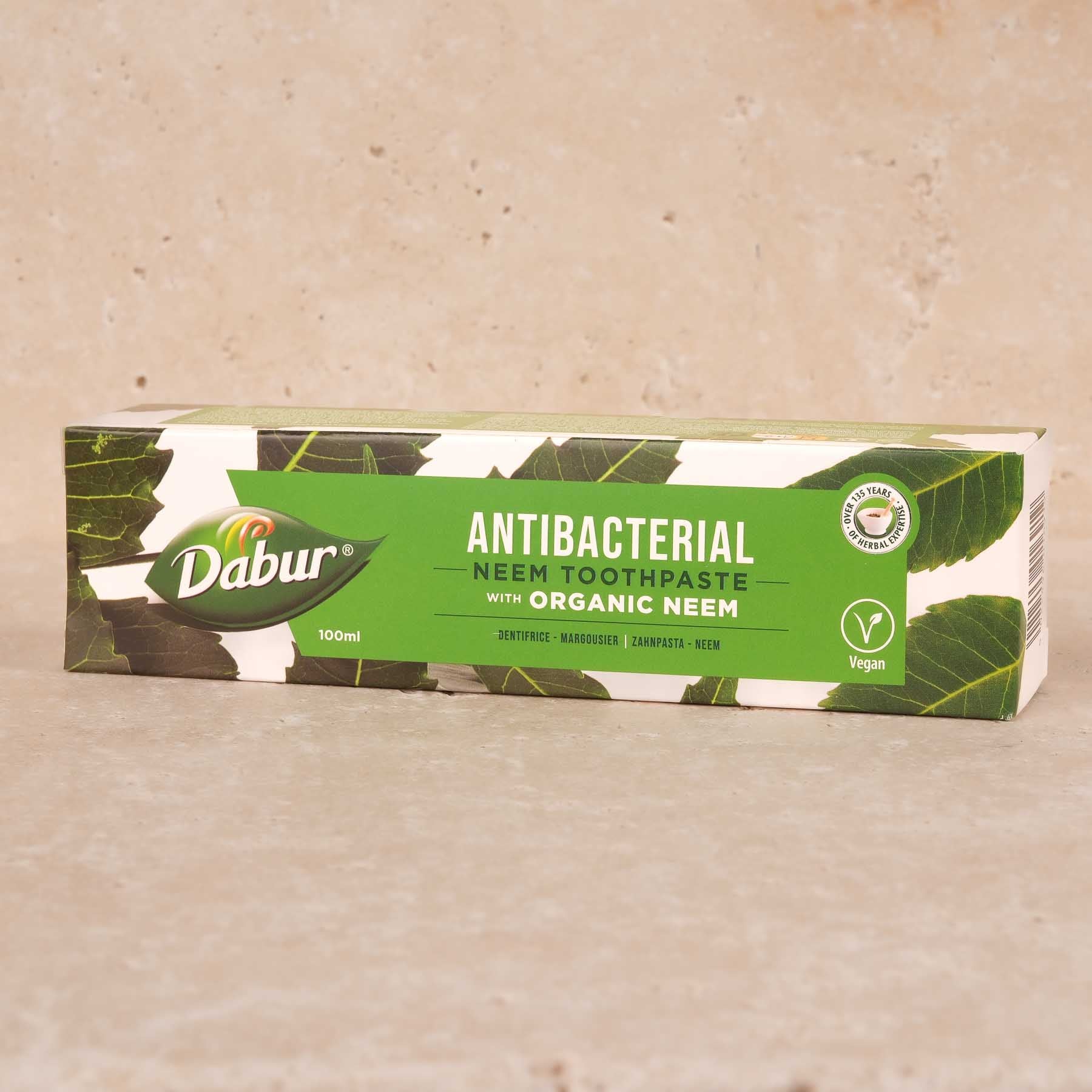 Dentifricio ayurvedico Dabur Neem