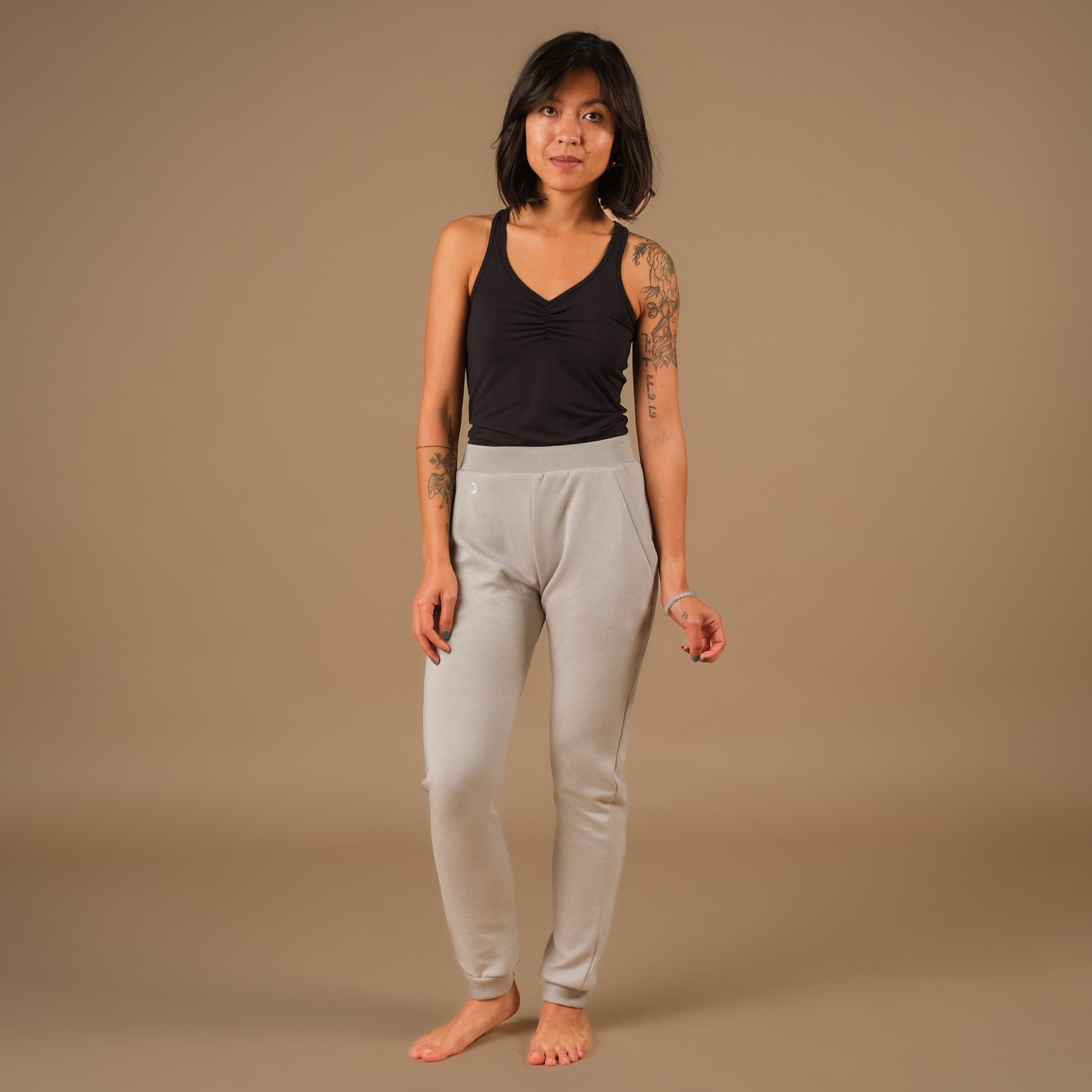 Canotta yoga sostenibile Comfy gathered nero made in Switzerland nero