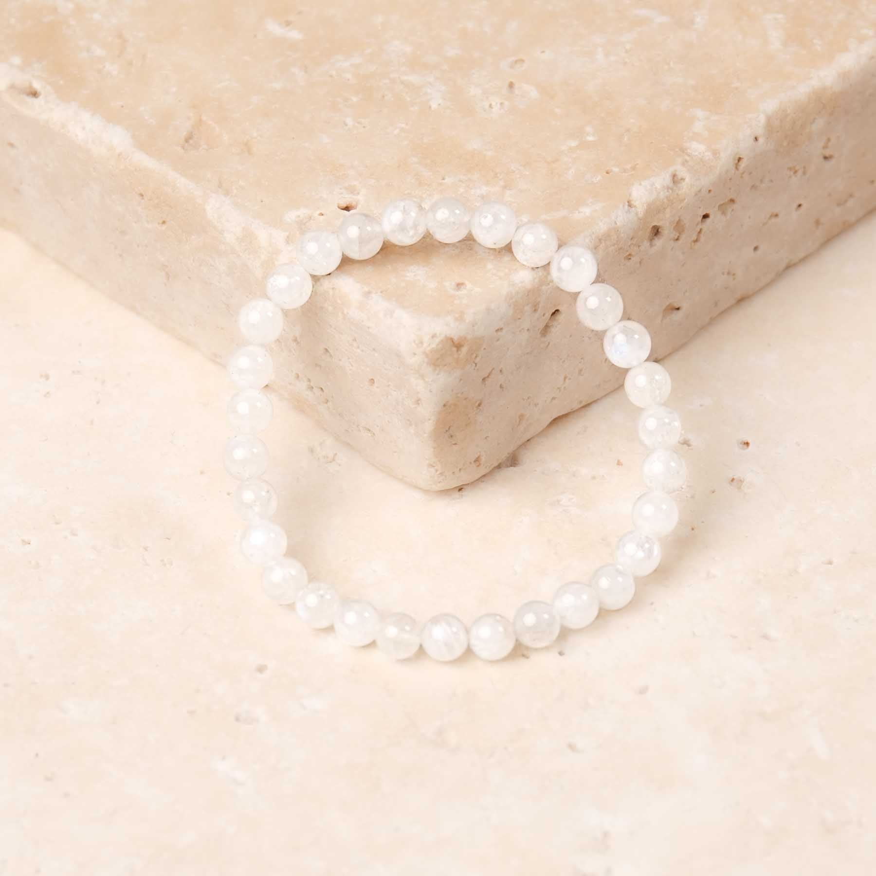 Bracciale di pietre preziose Pietra di luna 6 mm Gioielli yoga da Swiss Yoga Shop