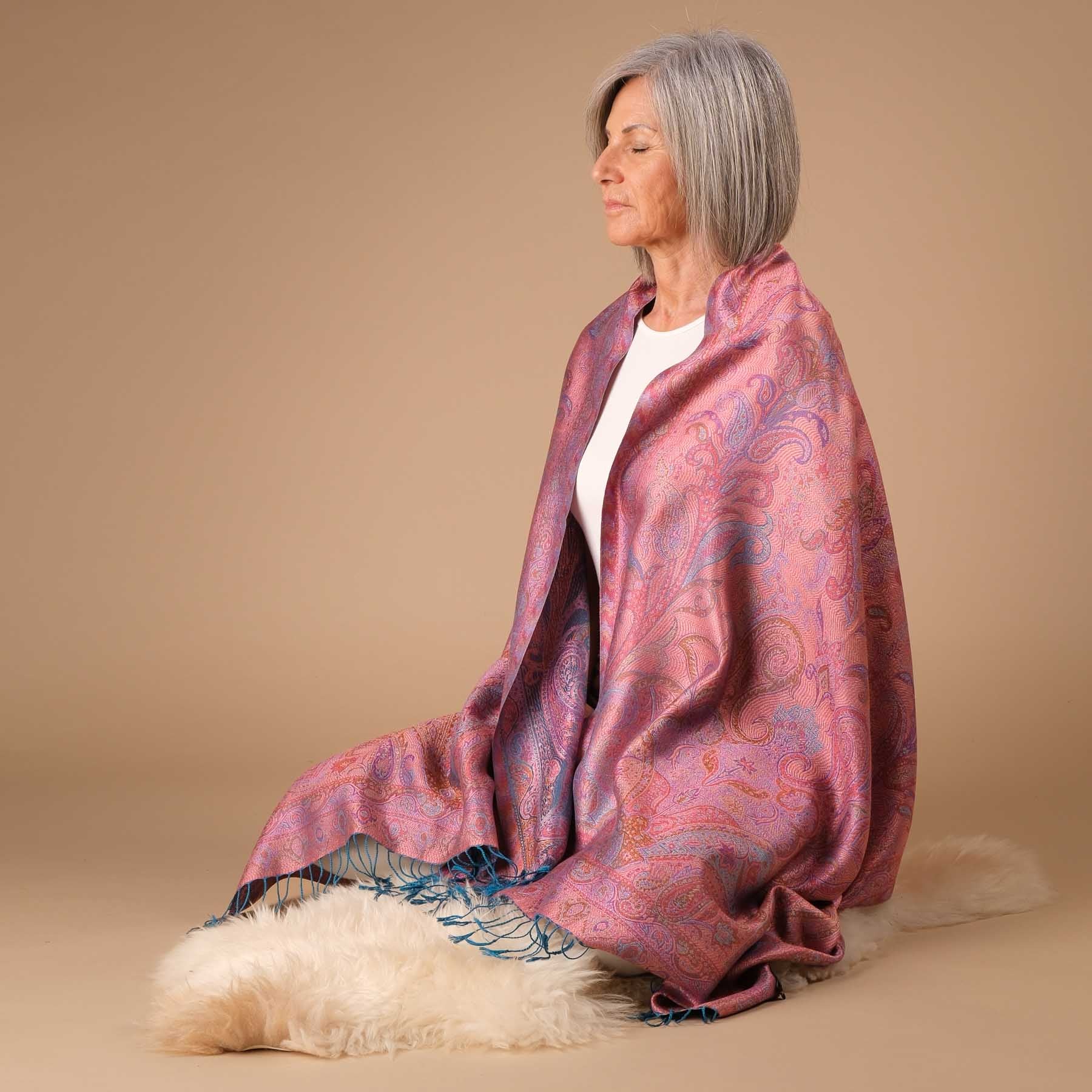 Sciarpa da meditazione in seta di gelso Elena
