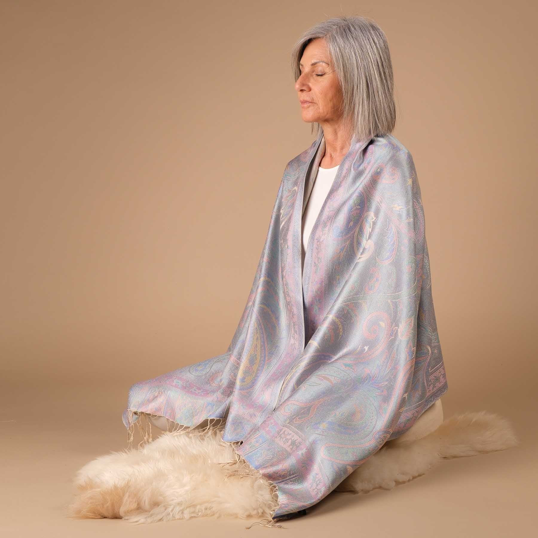 Scialle da meditazione in seta Feya