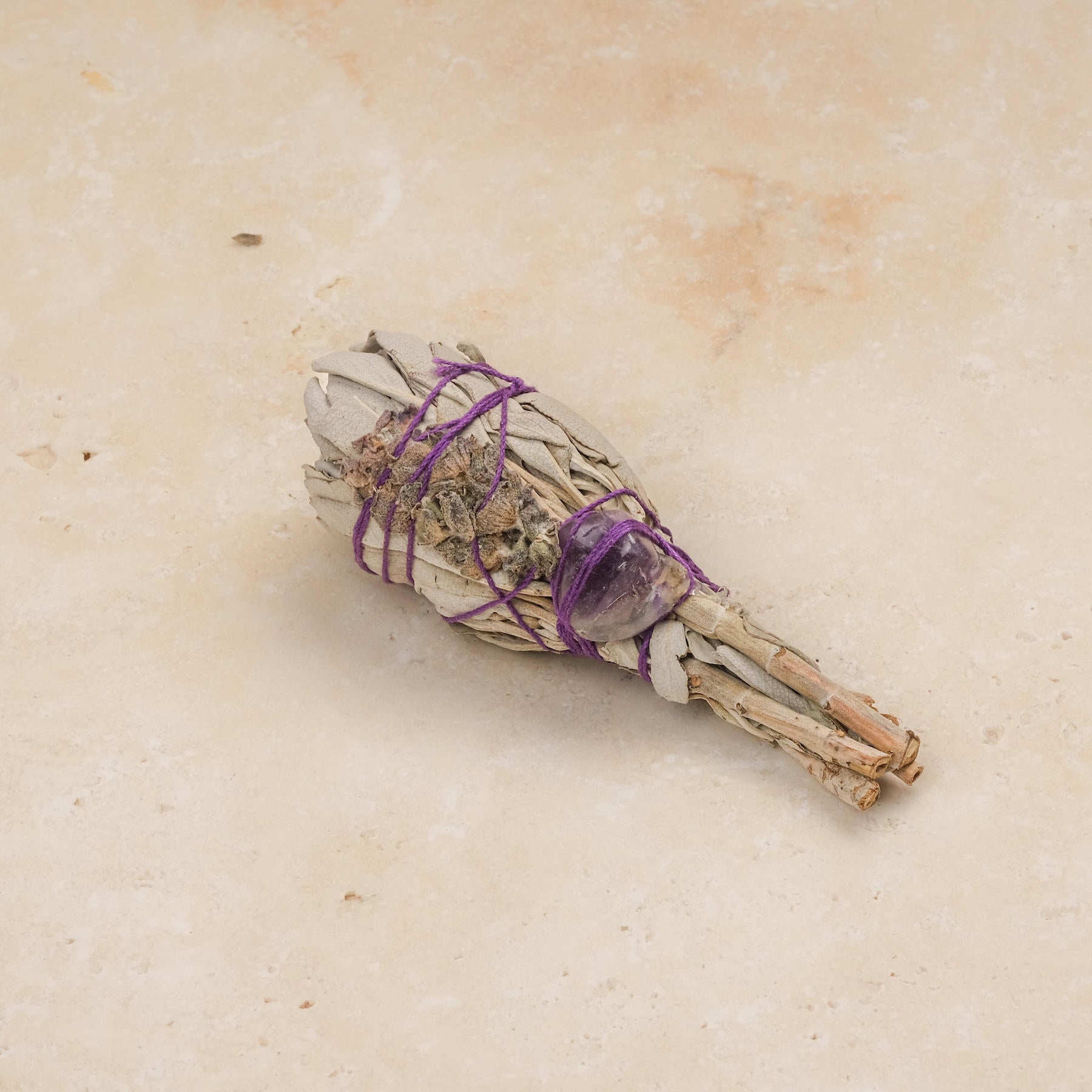 Salvia bianca con gemma ametista