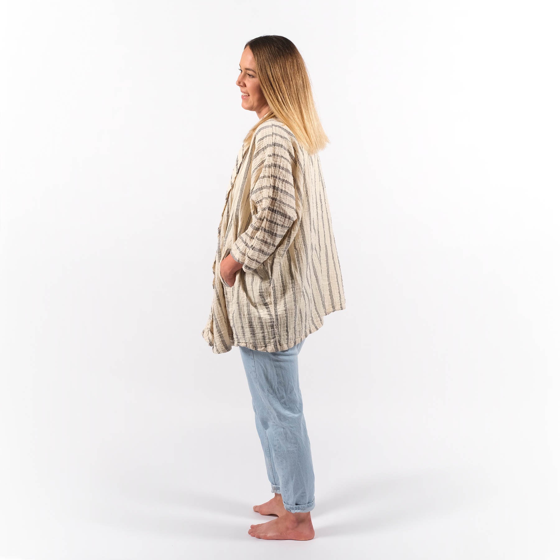Cardigan estivo in cotone avorio-bianco