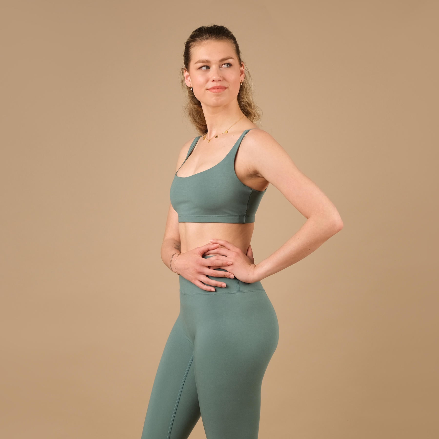 Top reggiseno yoga Comfy petrol, sostenibile, made in Switzerland, in tessuto biodegradabile, super confortevole