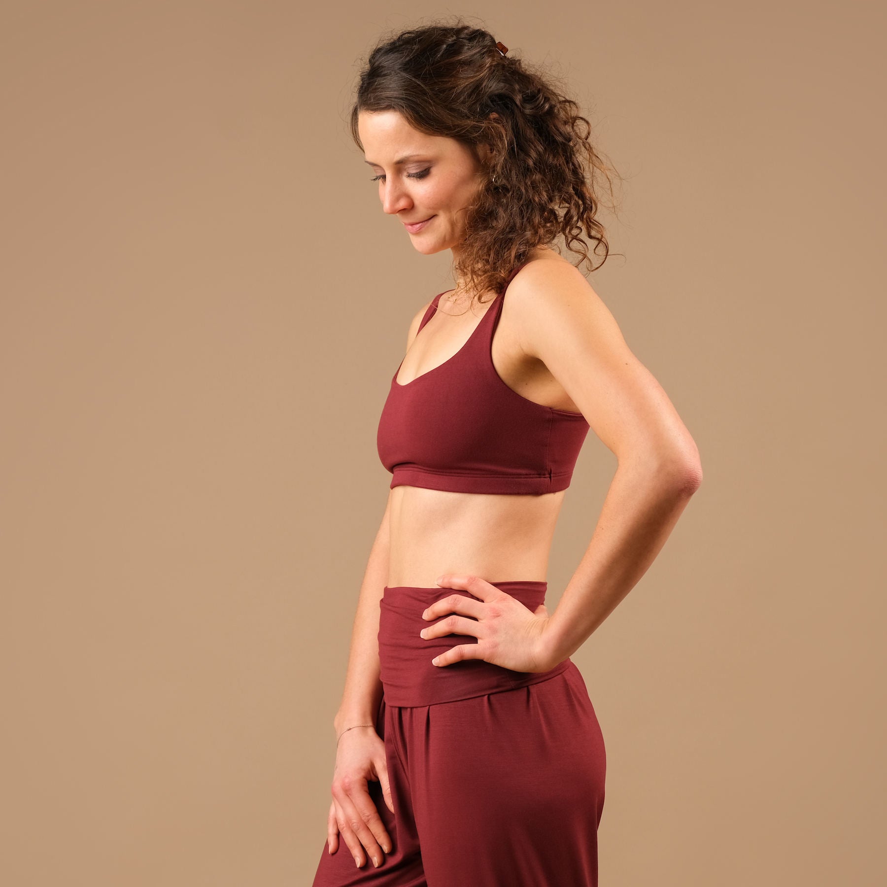 Reggiseno yoga Comfy bordeaux, sostenibile, made in Switzerland