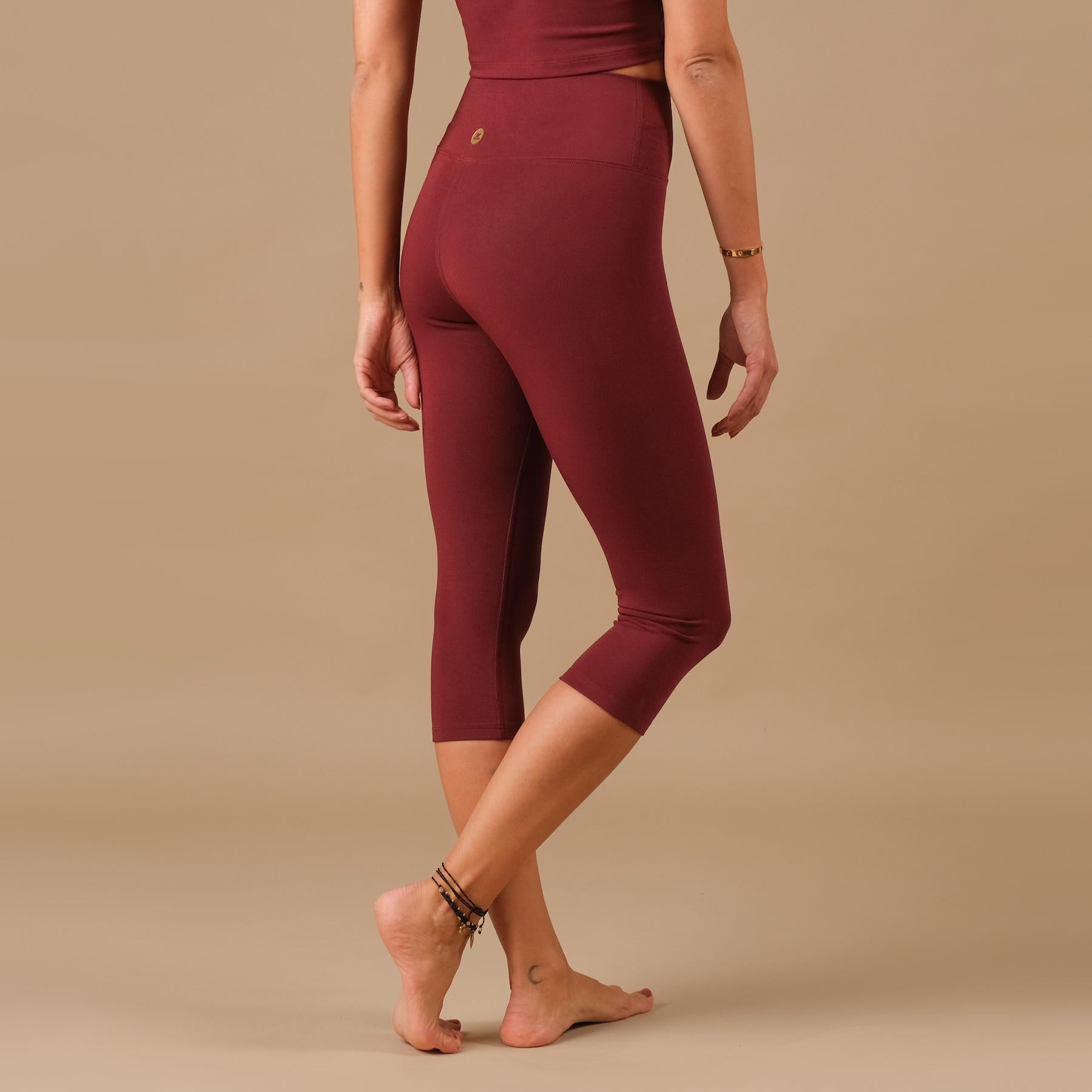 Yoga Capri Leggings Comfy bordeaux Prodotto sostenibile in Svizzera