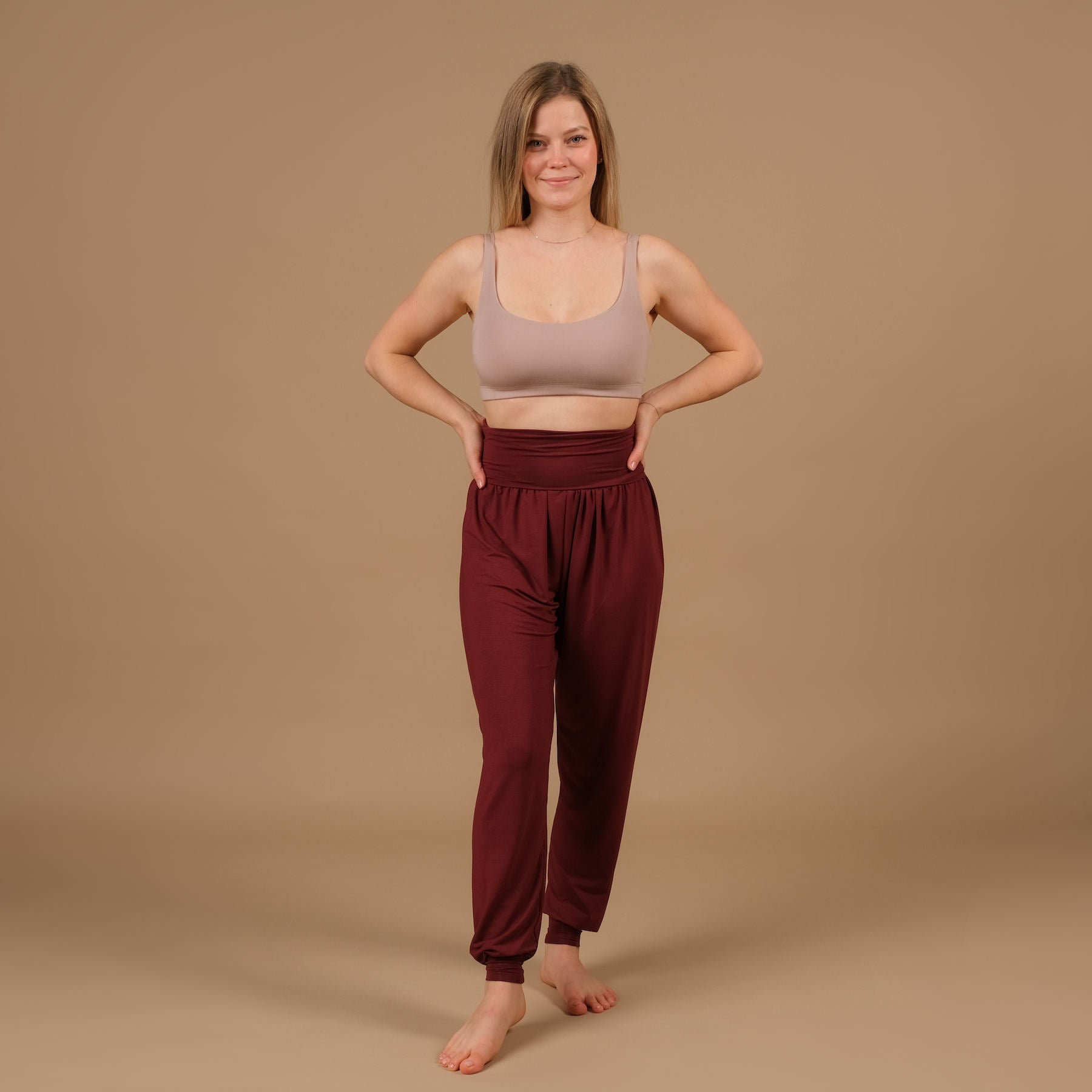 Pantaloni da yoga Taj Mahal lunghi realizzati in modo sostenibile in Svizzera rosso bordeaux