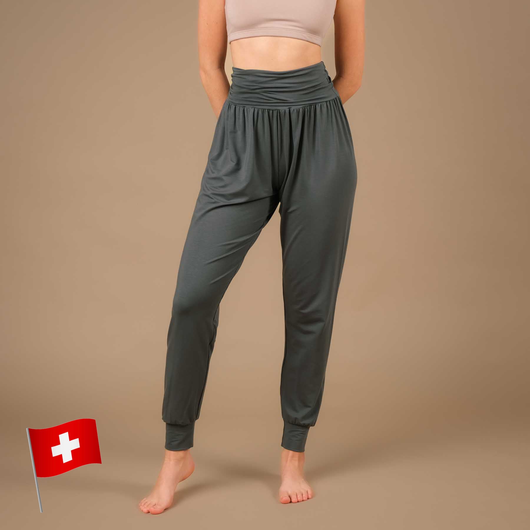 Pantaloni yoga Taj Mahal lunghi sostenibili made in Switzerland smeraldo