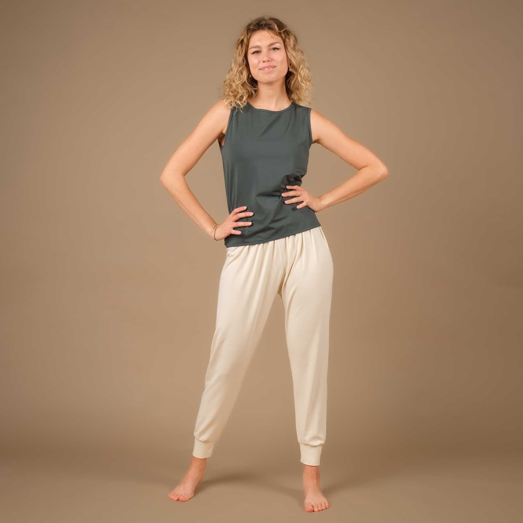Canotta Comfy wide made in Switzerland sostenibile smeraldo