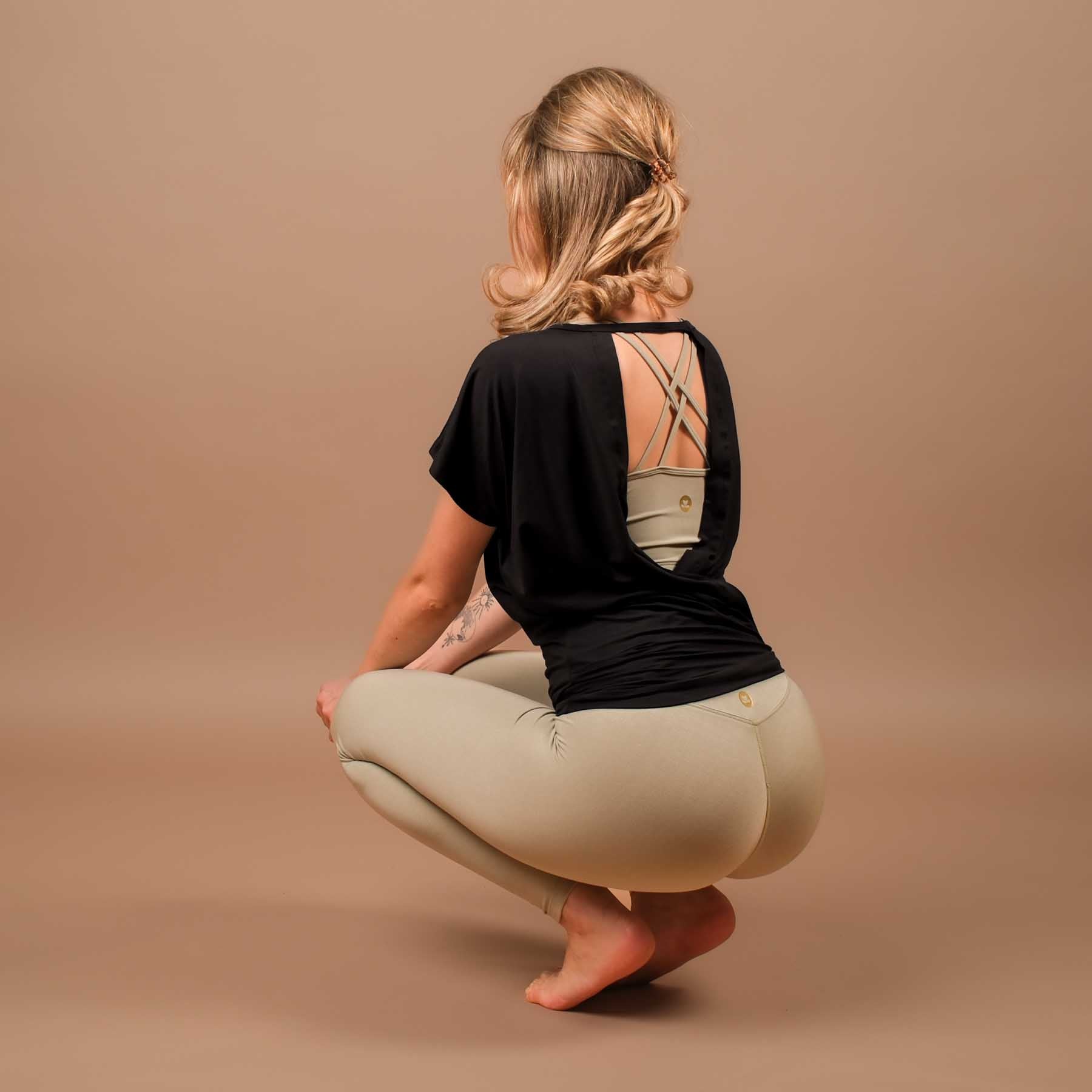 Camicia yoga senza schienale aperta nera