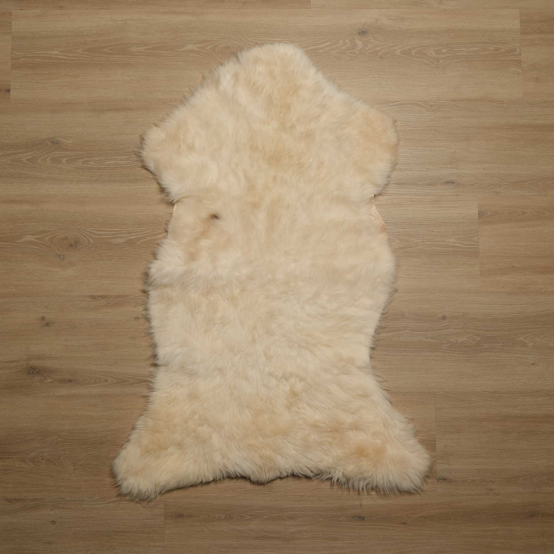 Pelle d'agnello merino pezzo unico n. 10 beige con macchia