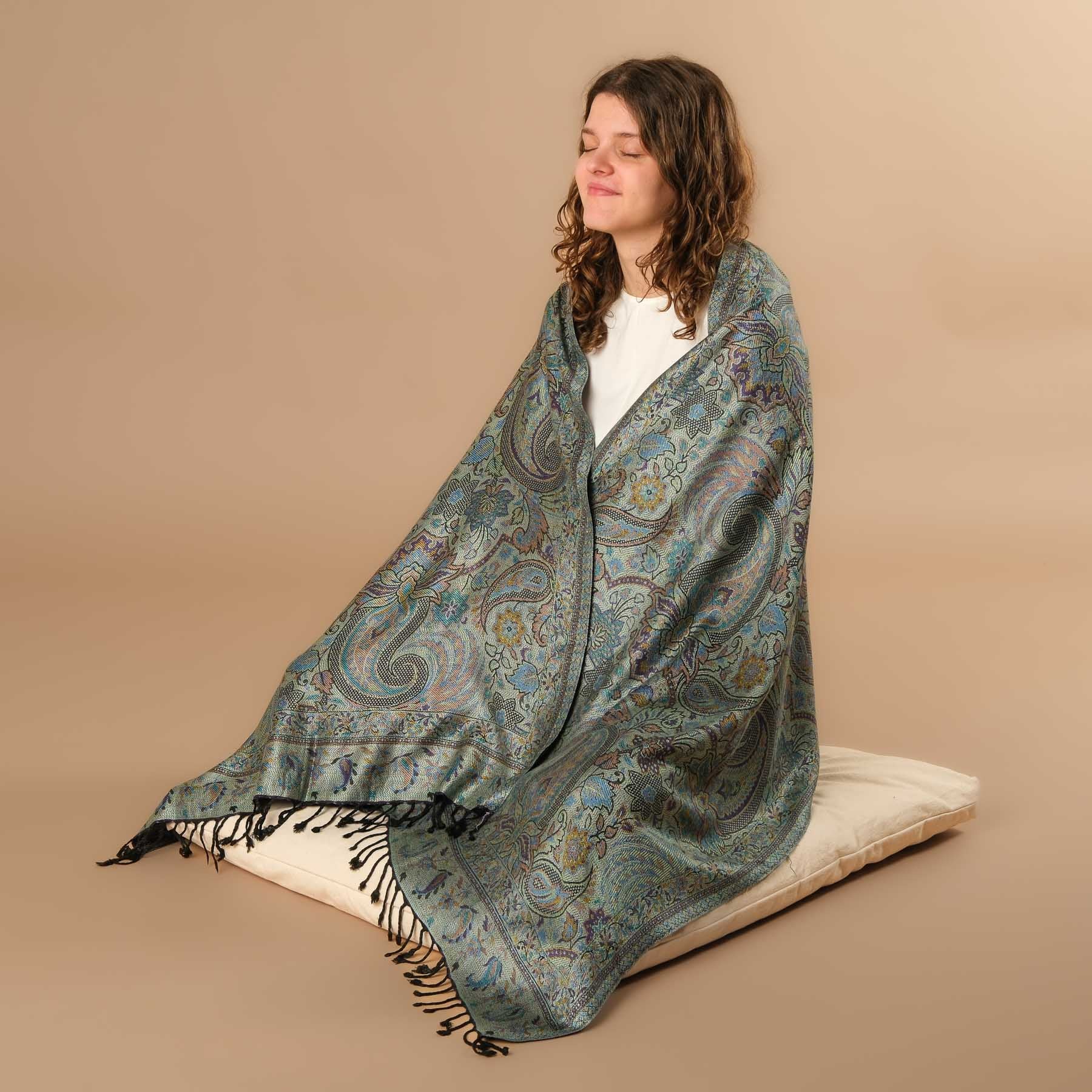 Scialle da meditazione in viscosa corallo