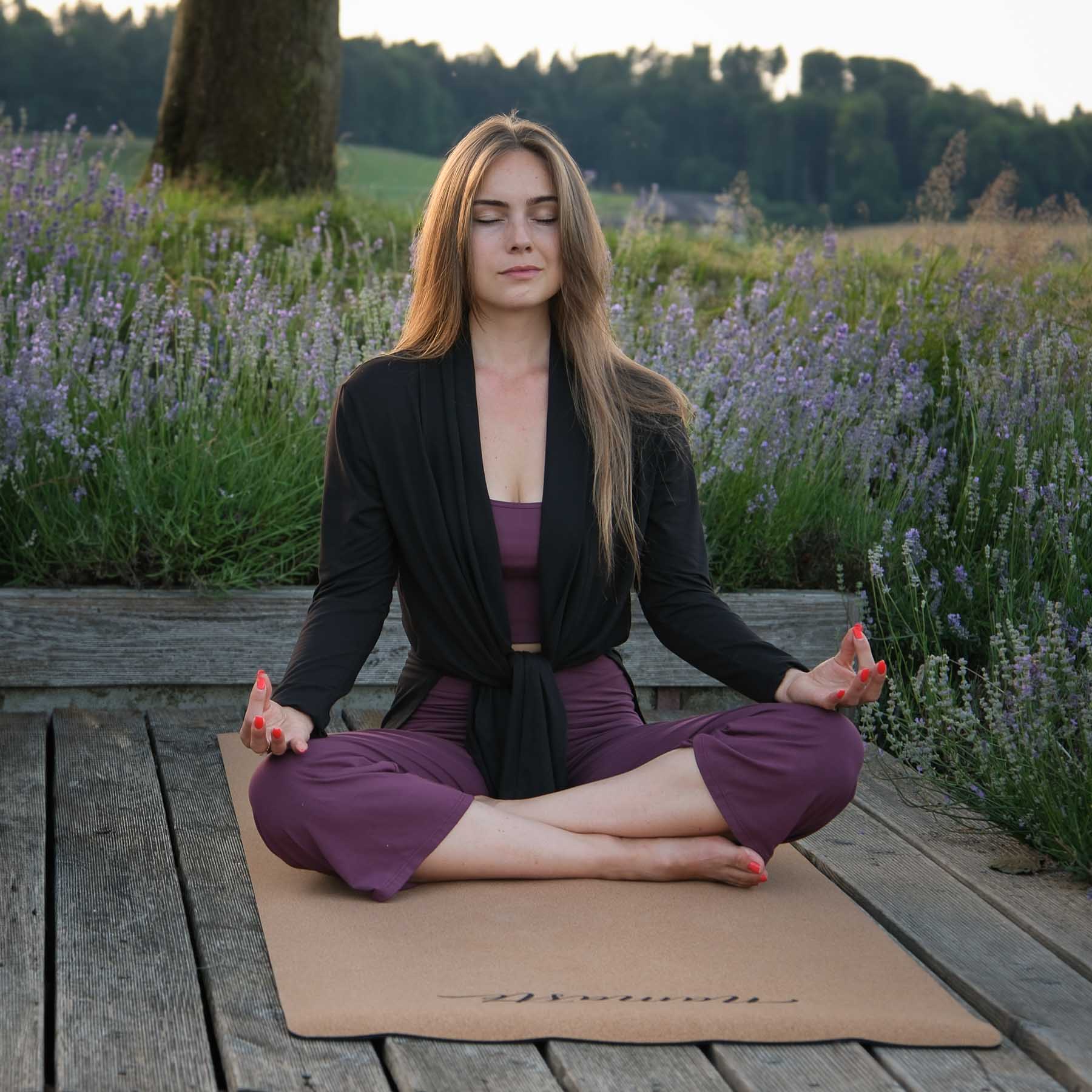 Comodo cardigan da yoga made in Switzerland nero