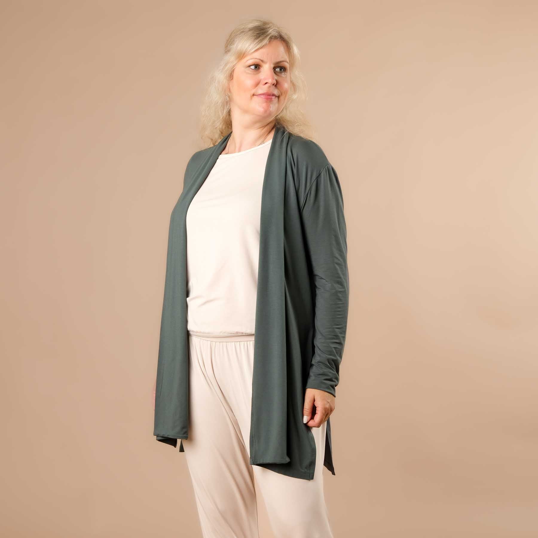 Comodo cardigan da yoga made in Switzerland smeraldo