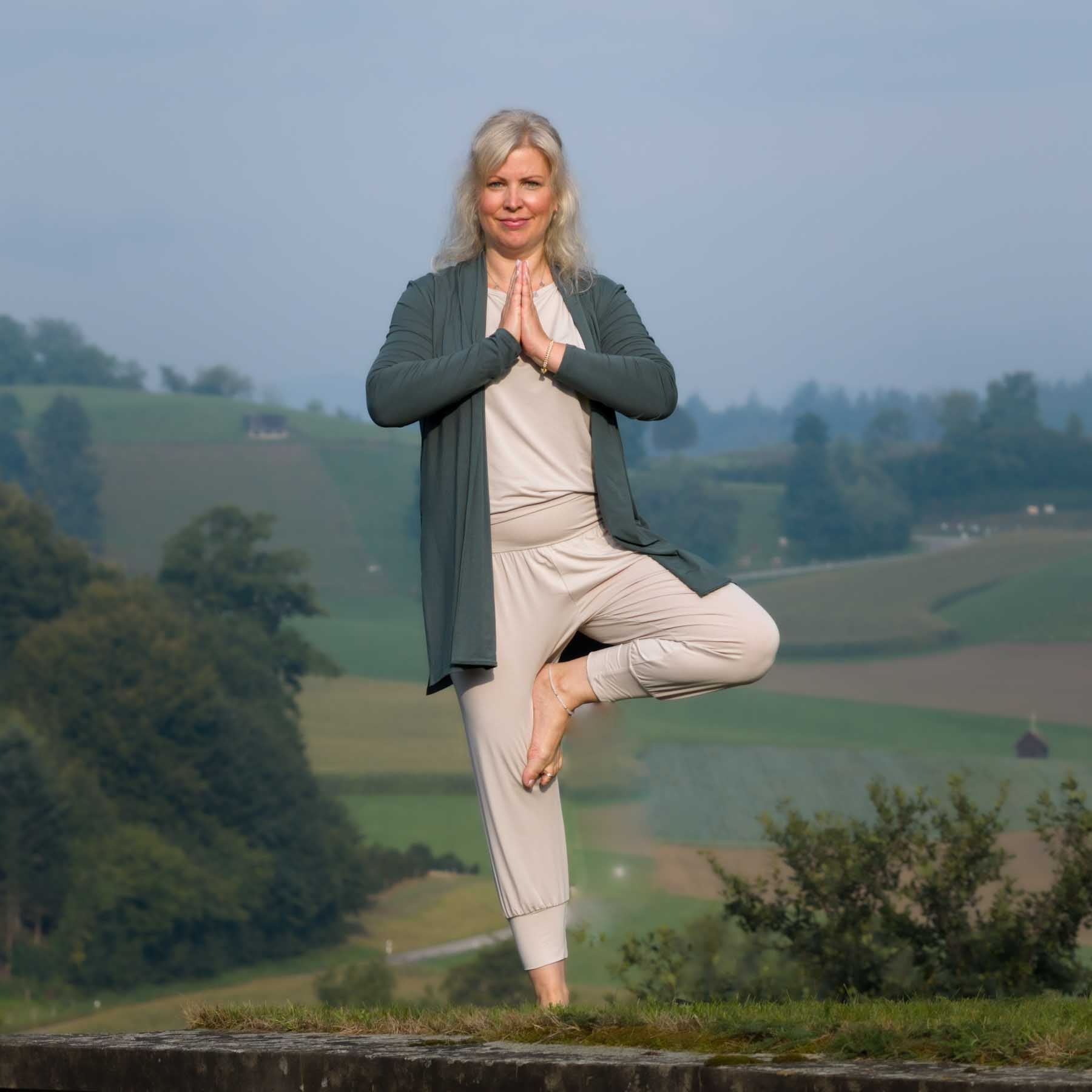 Comodo cardigan da yoga made in Switzerland smeraldo