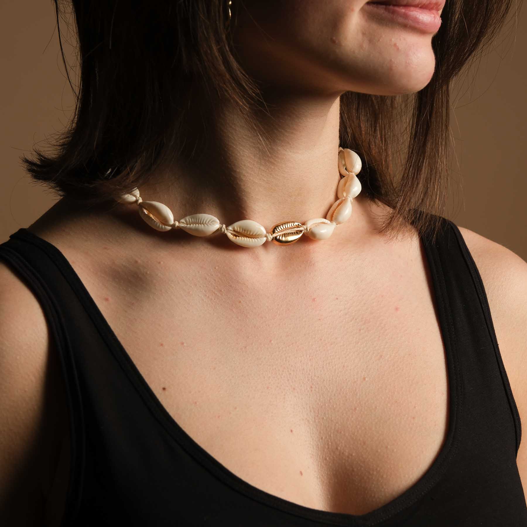 Collana di conchiglie Kauri