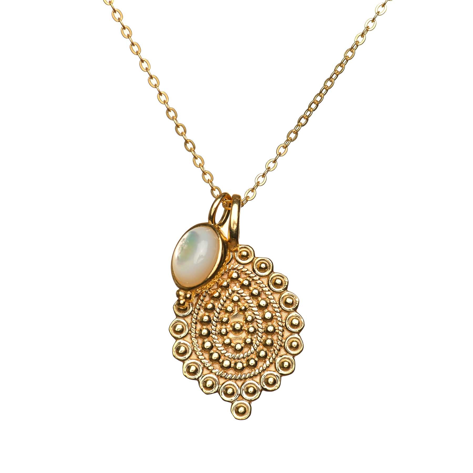 Collana India con ornamento e madreperla in oro