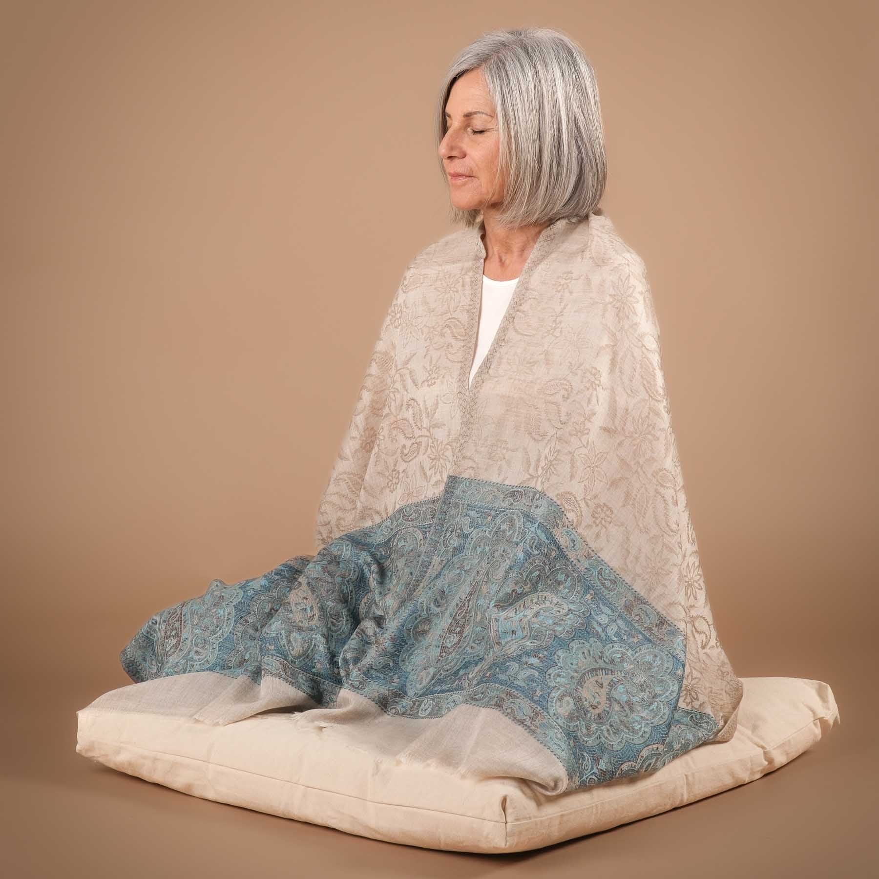 Scialle da meditazione sciarpa in lana fine Acquario