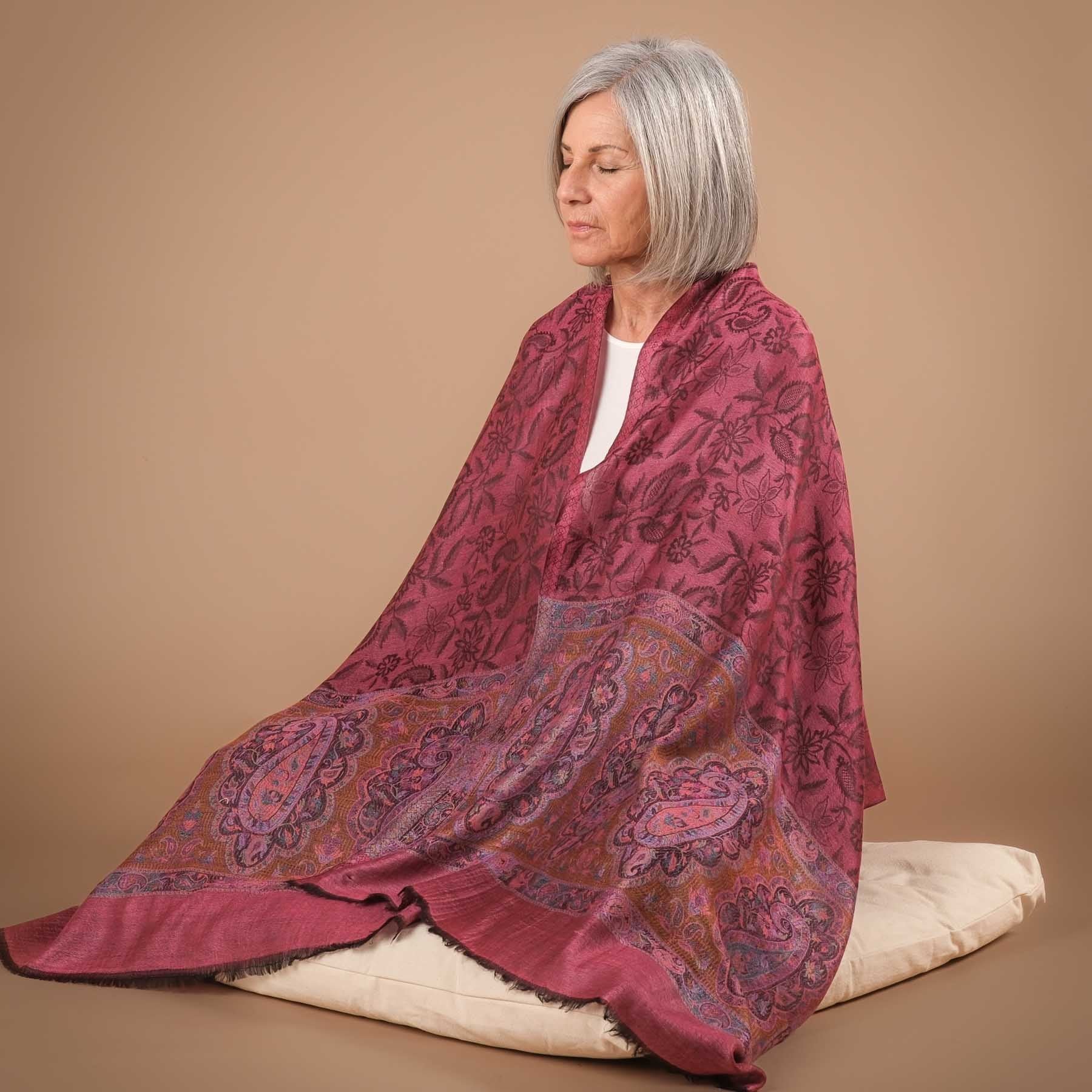 Sciarpa scialle da meditazione in lana fine Berry