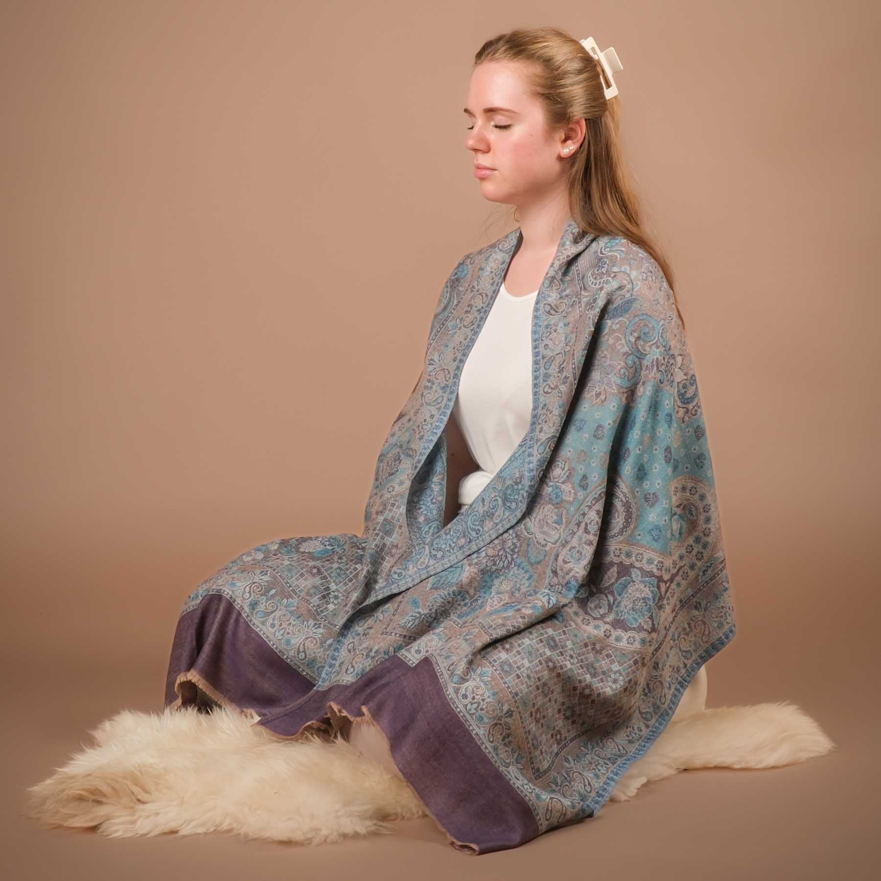 Scialle da meditazione in lana fine Mangrovia