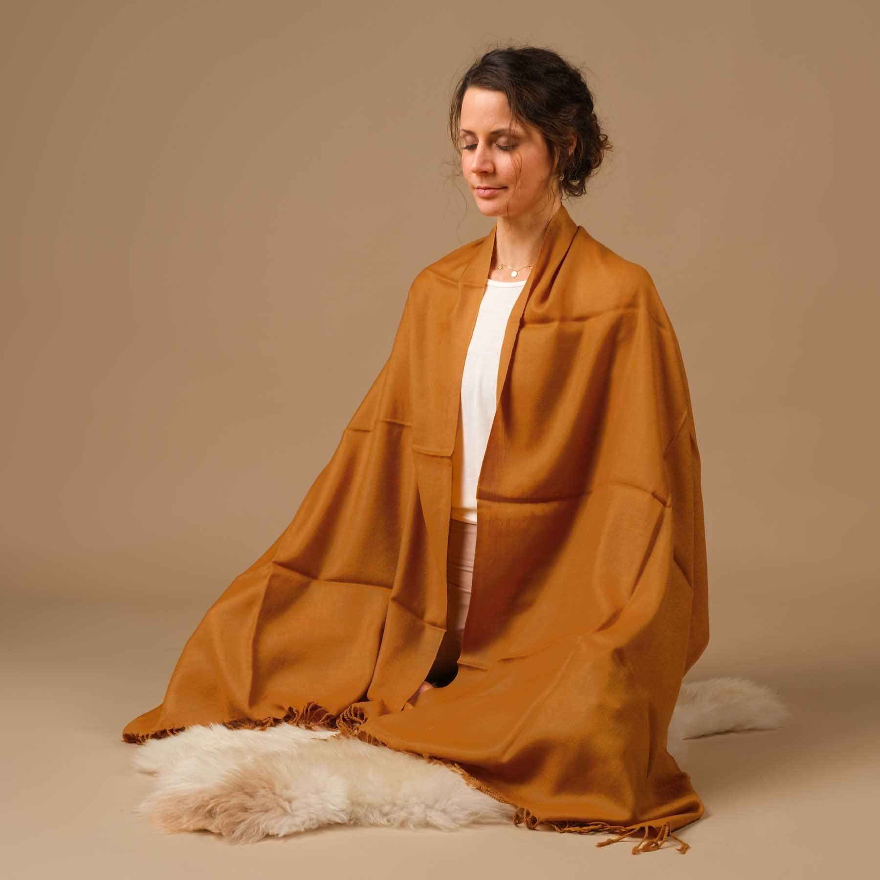 Sciarpa da meditazione in lana merino uni ocra